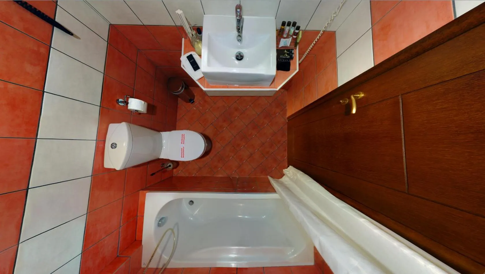 Bathroom in Melegos Inn Hotel