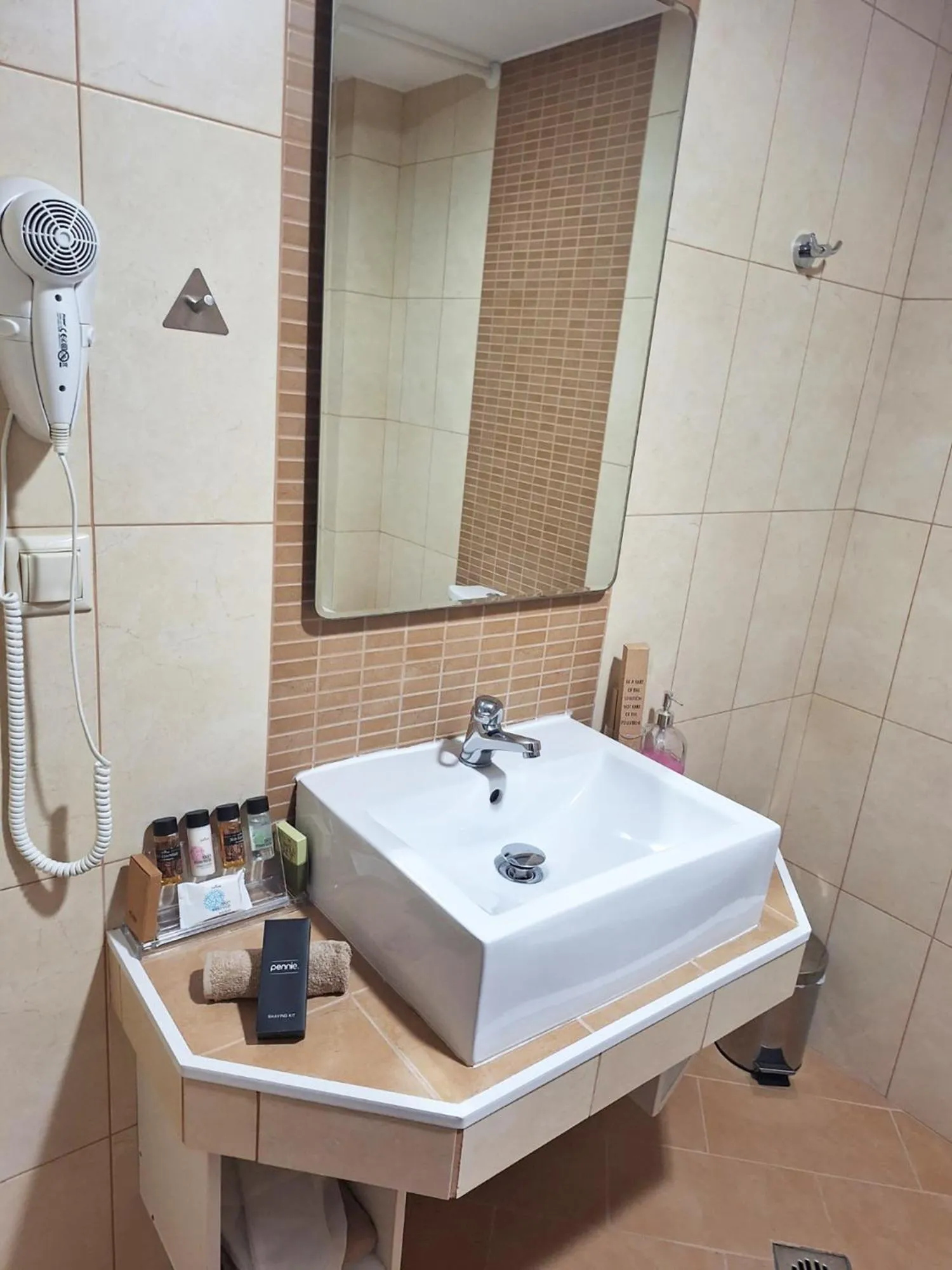 Bathroom in Melegos Inn Hotel