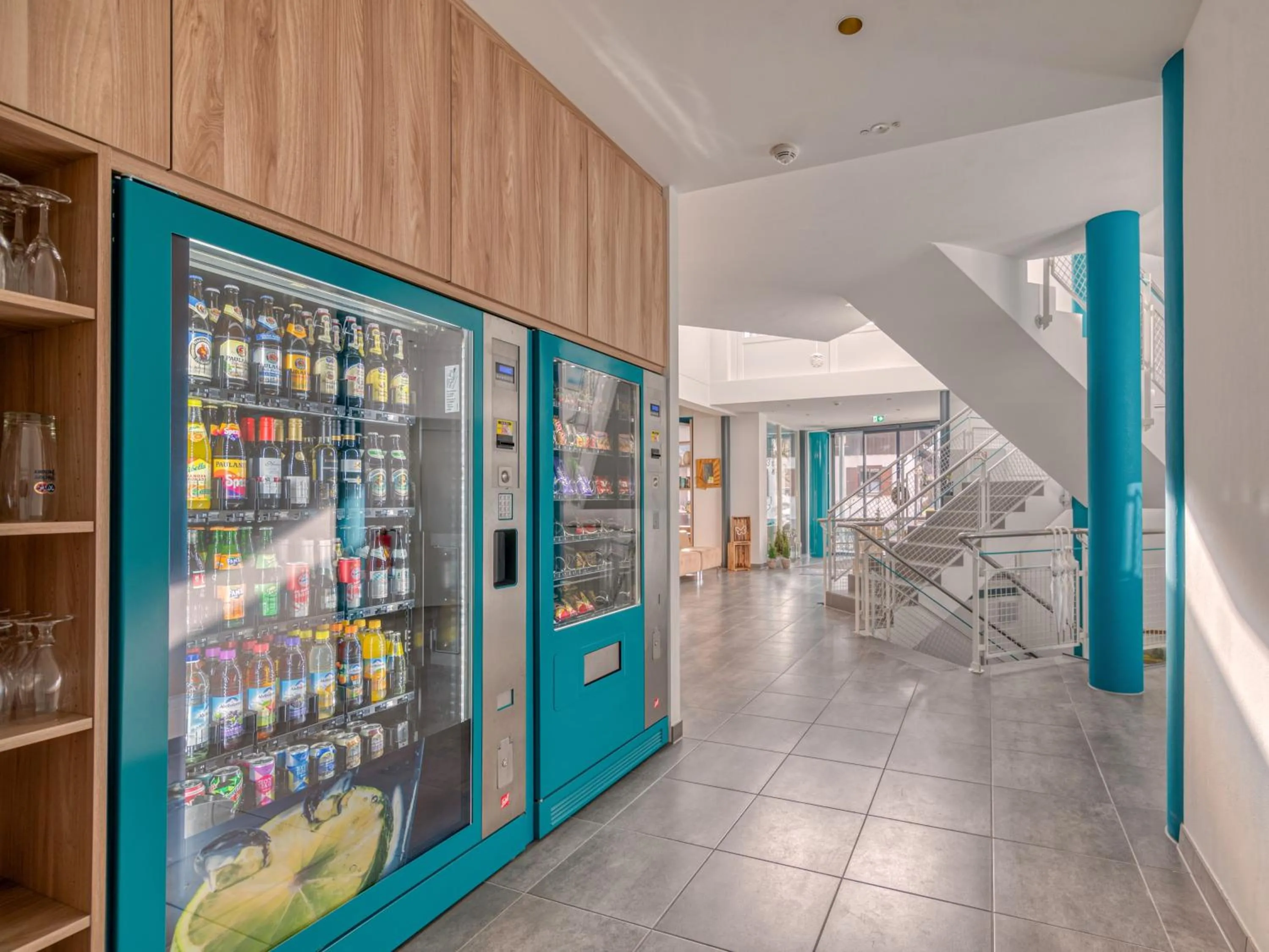 Shopping Area in WESTSIDE Hotel