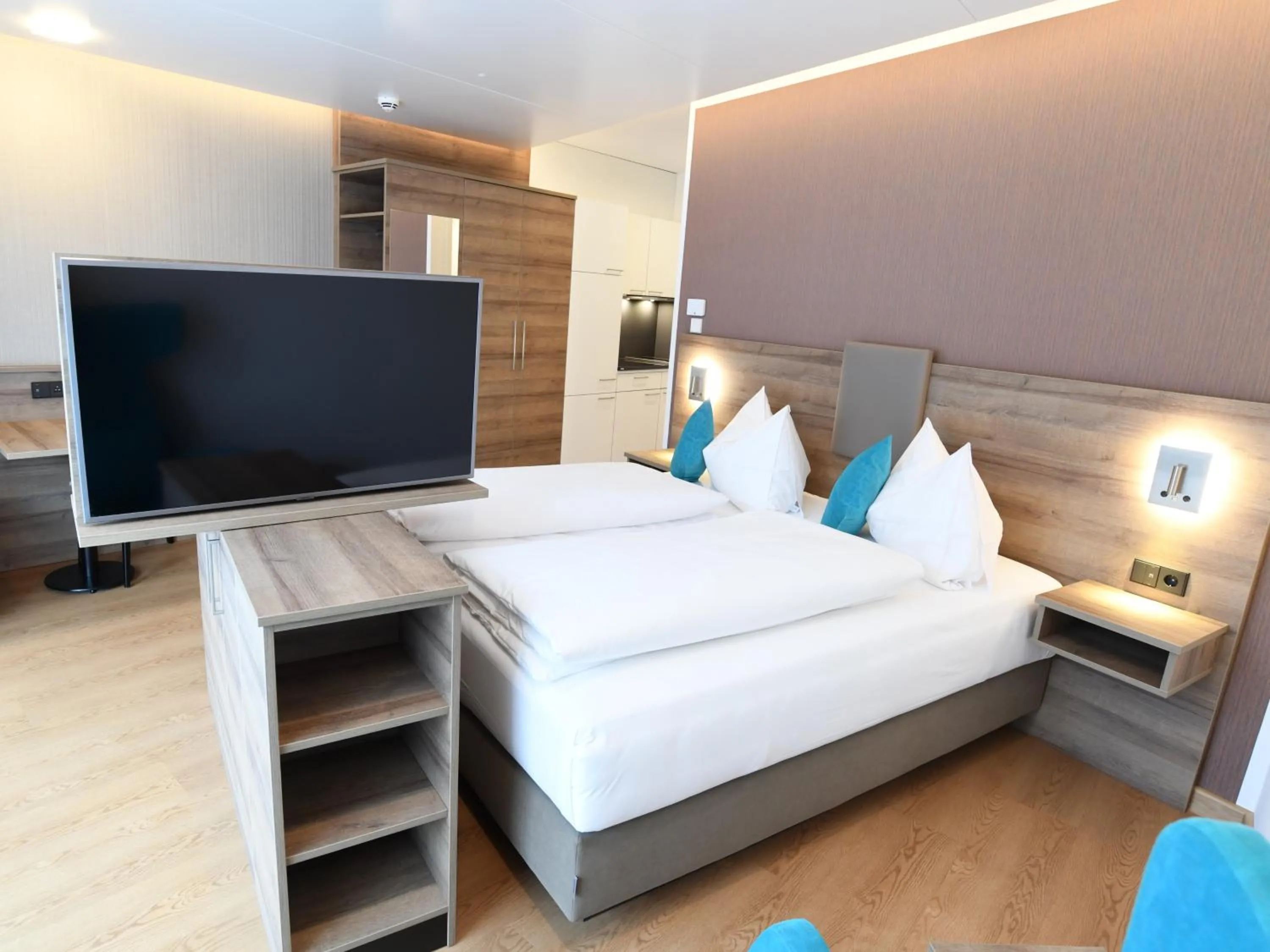 Bed in WESTSIDE Hotel