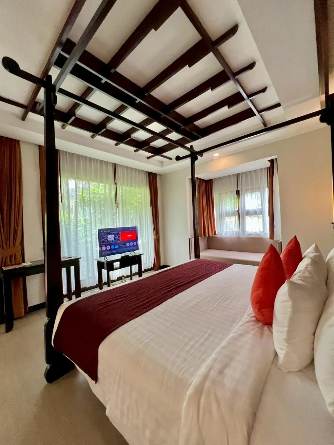 Bed in Aonang Phu Pi Maan Resort & Spa