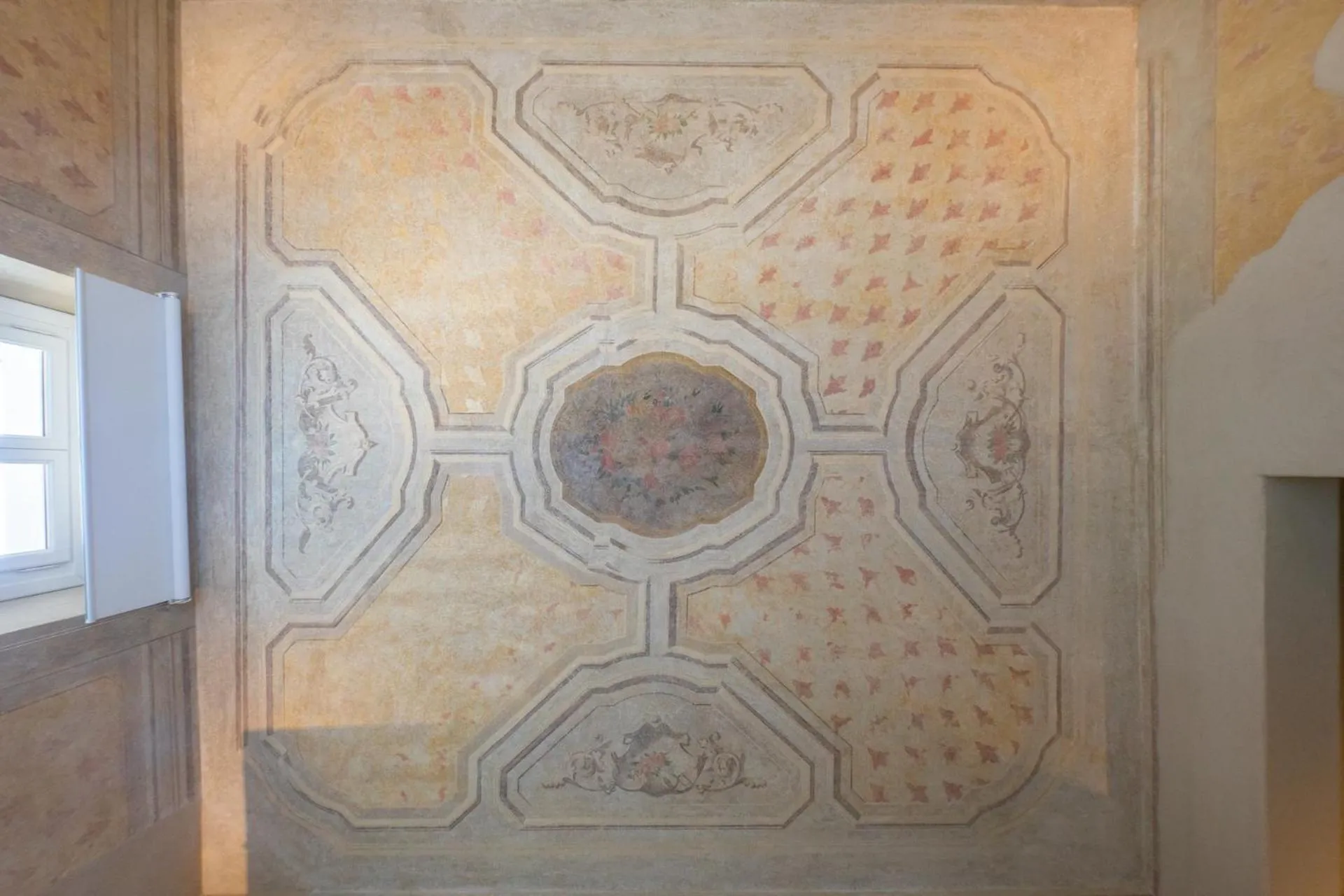 Decorative detail in Scaravelli Residenza