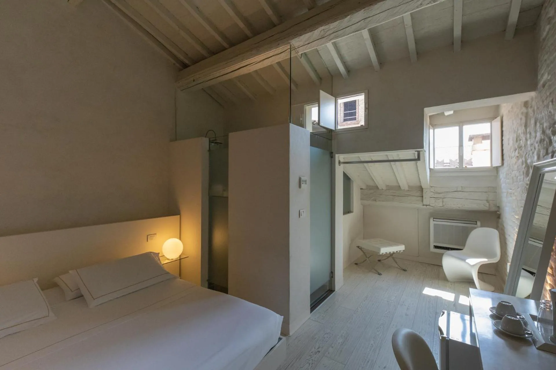 Bed in Scaravelli Residenza