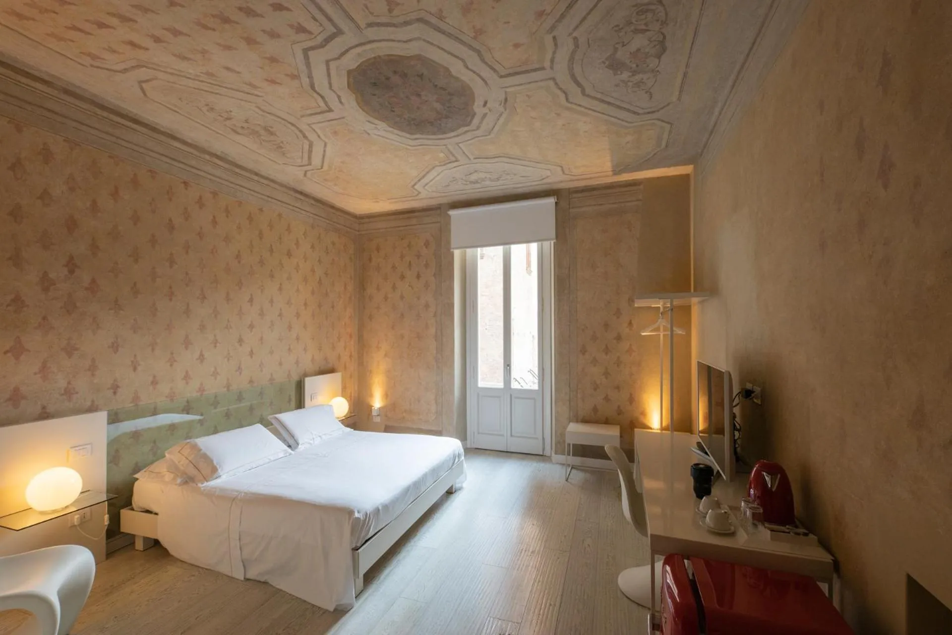 Photo of the whole room, Bed in Scaravelli Residenza