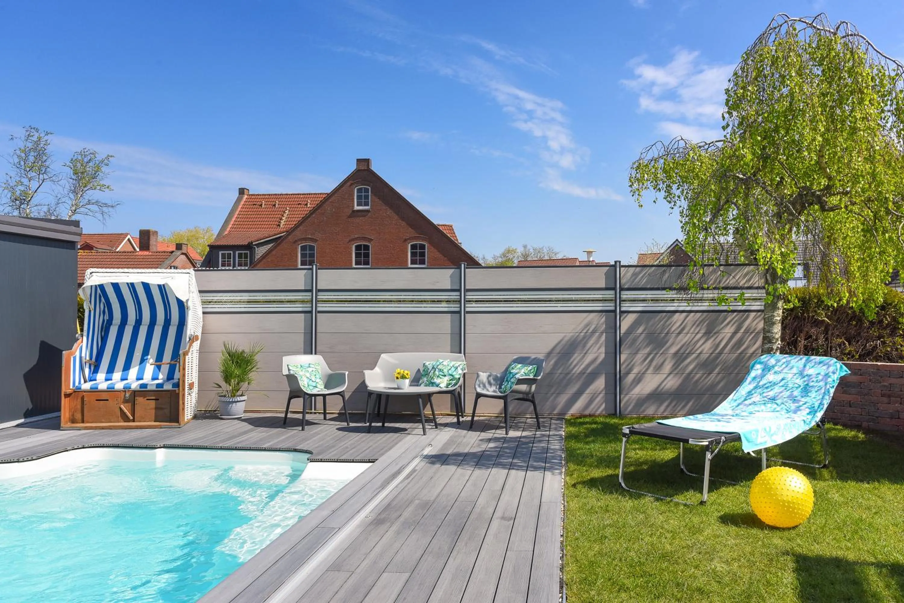 Ferienwohnung Haus zum Seehund mit Pool, Garten und Tischtennisplatte