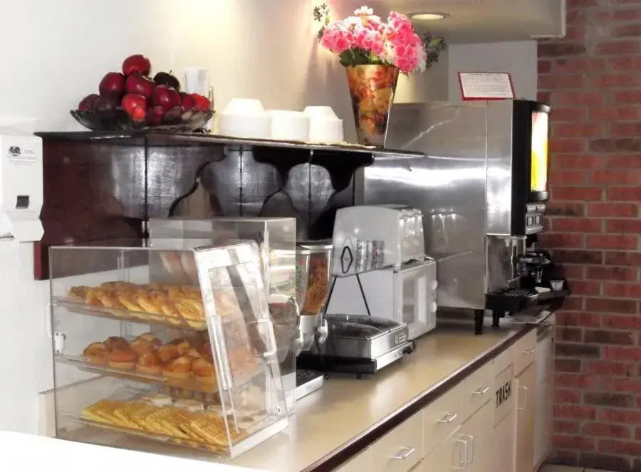 Food in Amerihost Inn & Suites Fulton Food in Amerihost Inn & Suites Fulton