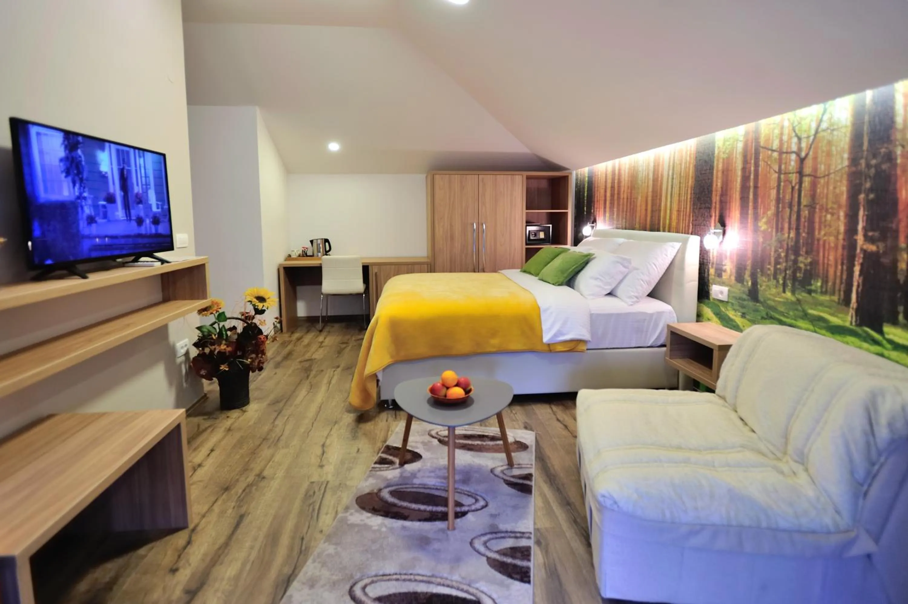 Superior Double Room with Balcony in Villa Cardak