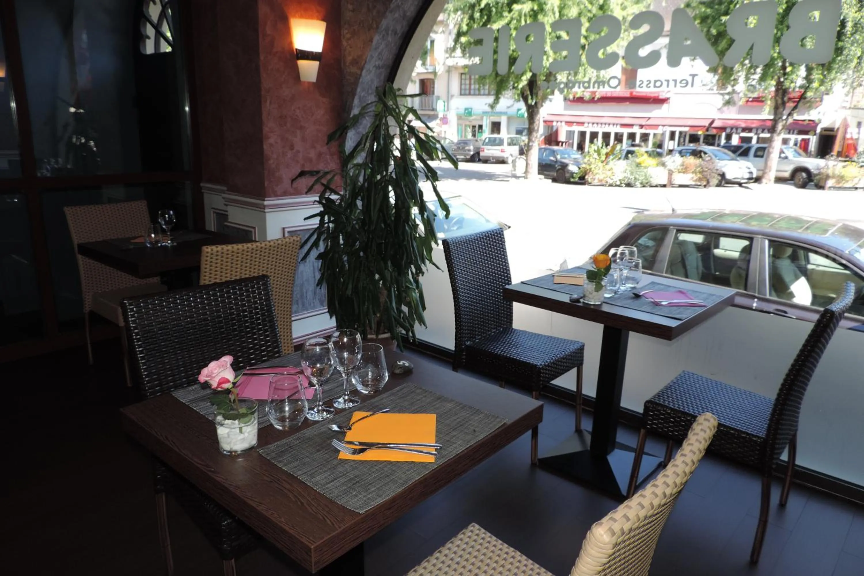 Restaurant/places to eat in Hôtel de France