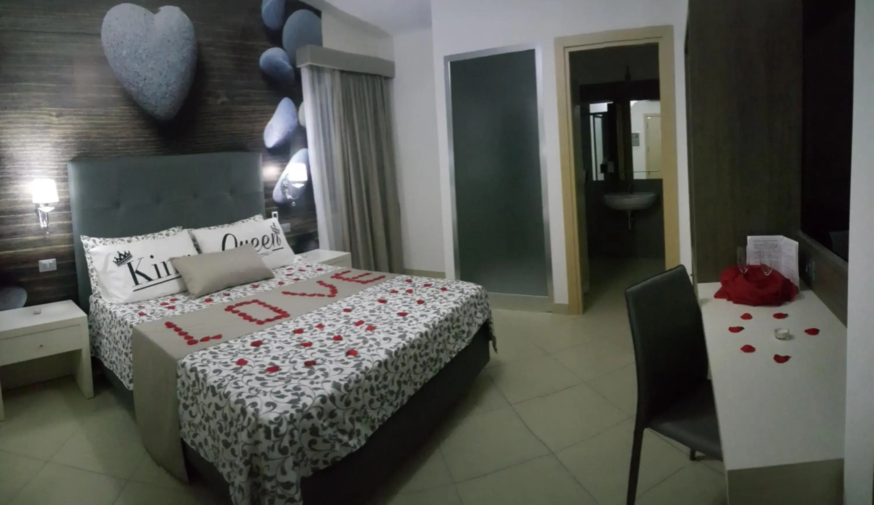 Junior Suite with Shower in Medea Resort Junior Suite with Shower in Medea Resort