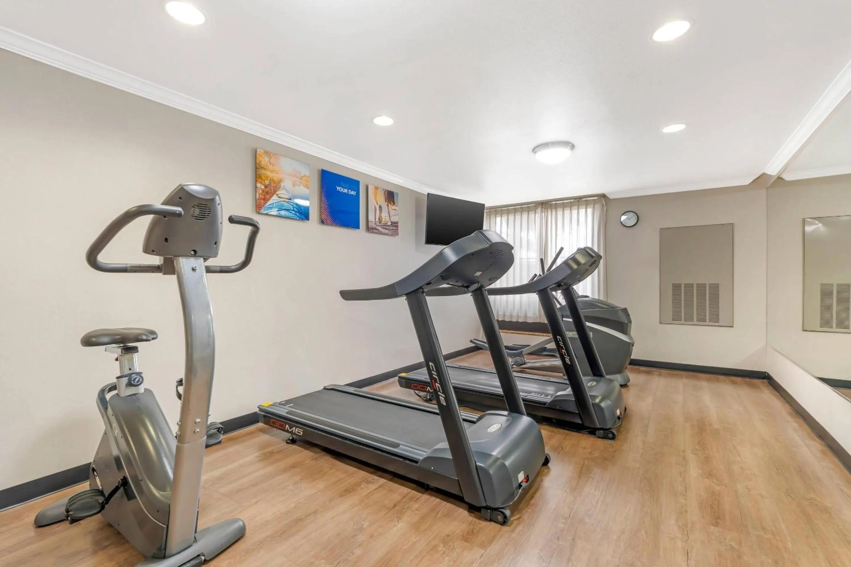 Fitness centre/facilities in Comfort Inn Anaheim Resort