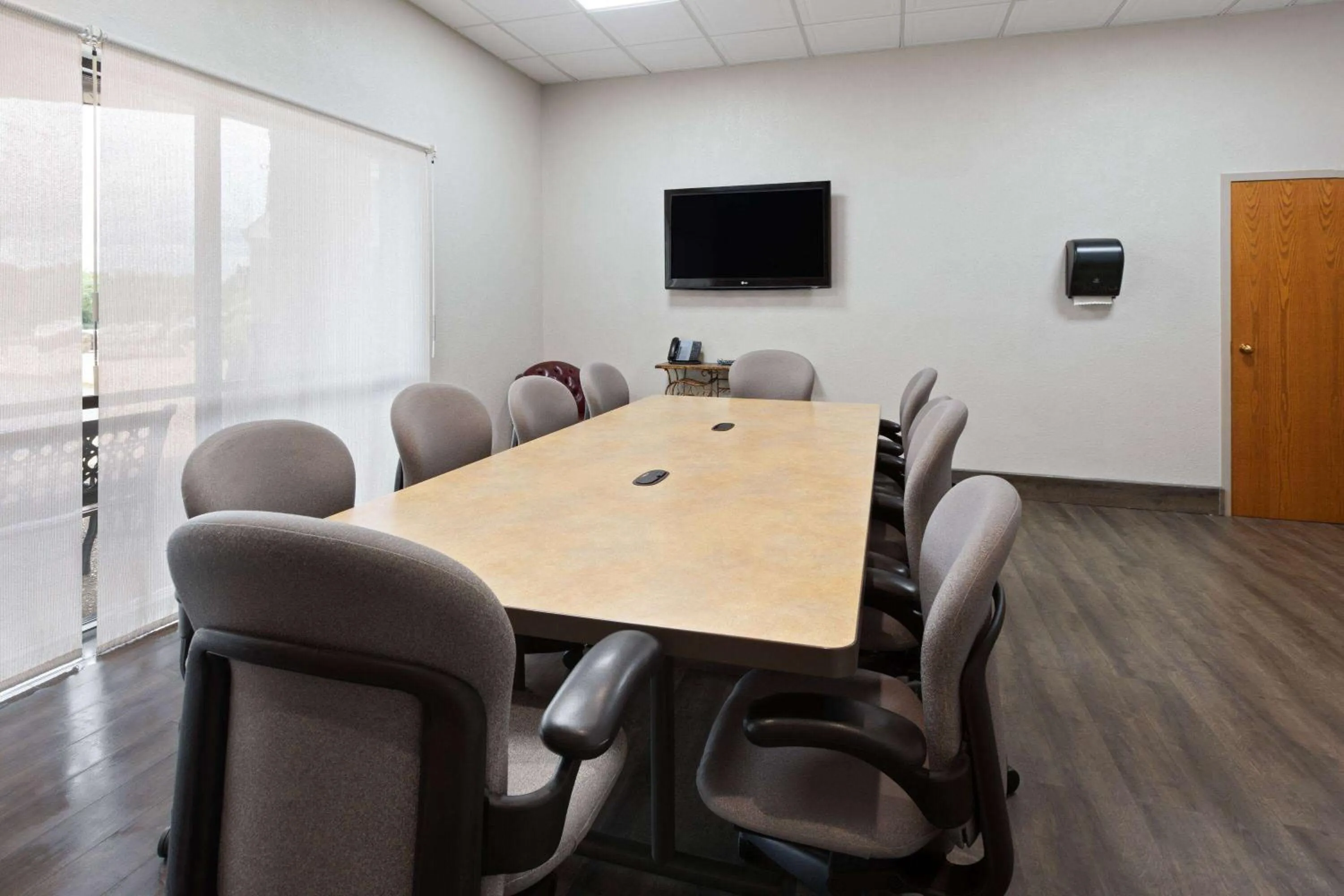 Meeting/conference room in Baymont Inn and Suites by Wyndham Farmington, MO