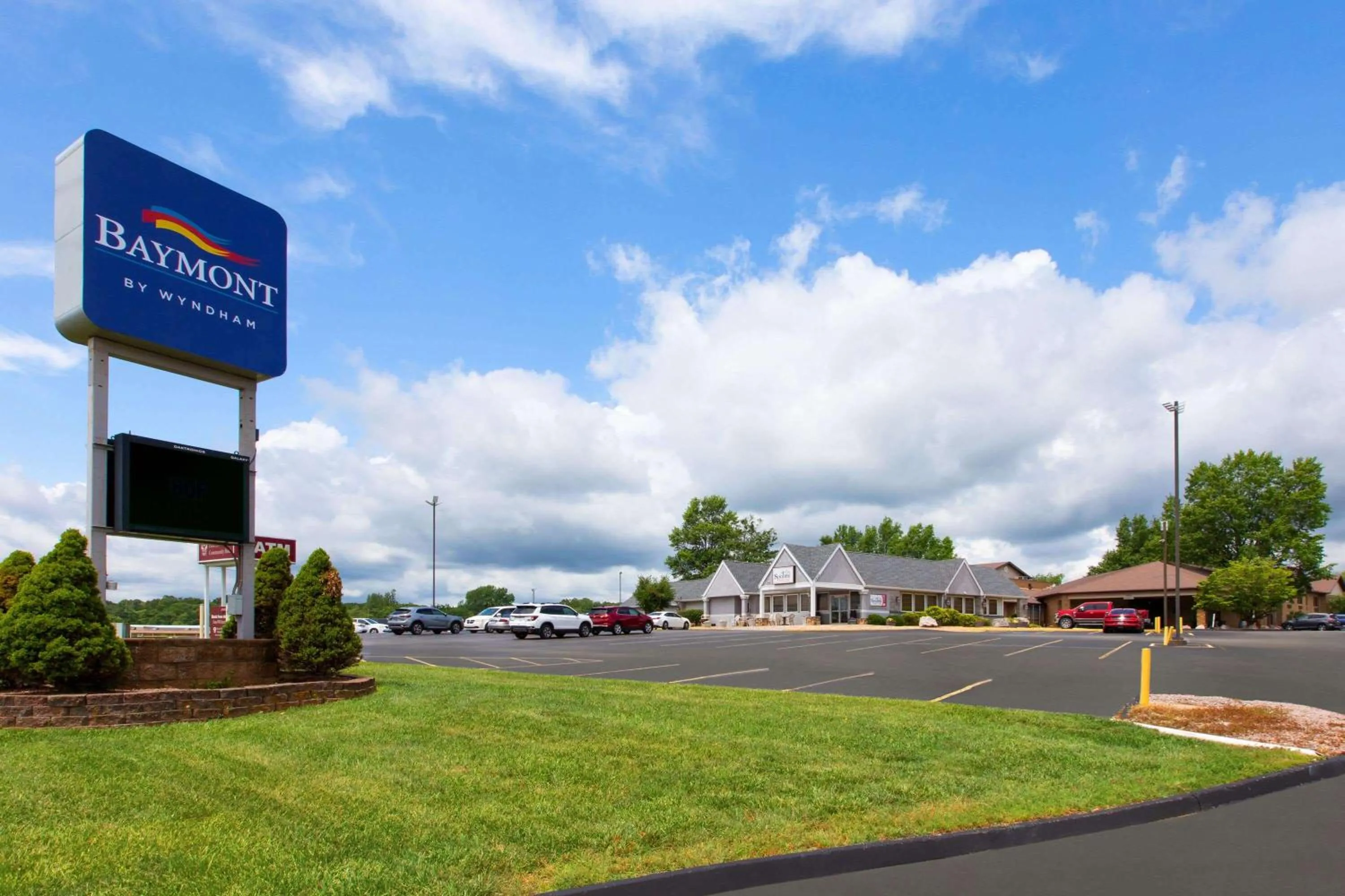 Property building in Baymont Inn and Suites by Wyndham Farmington, MO