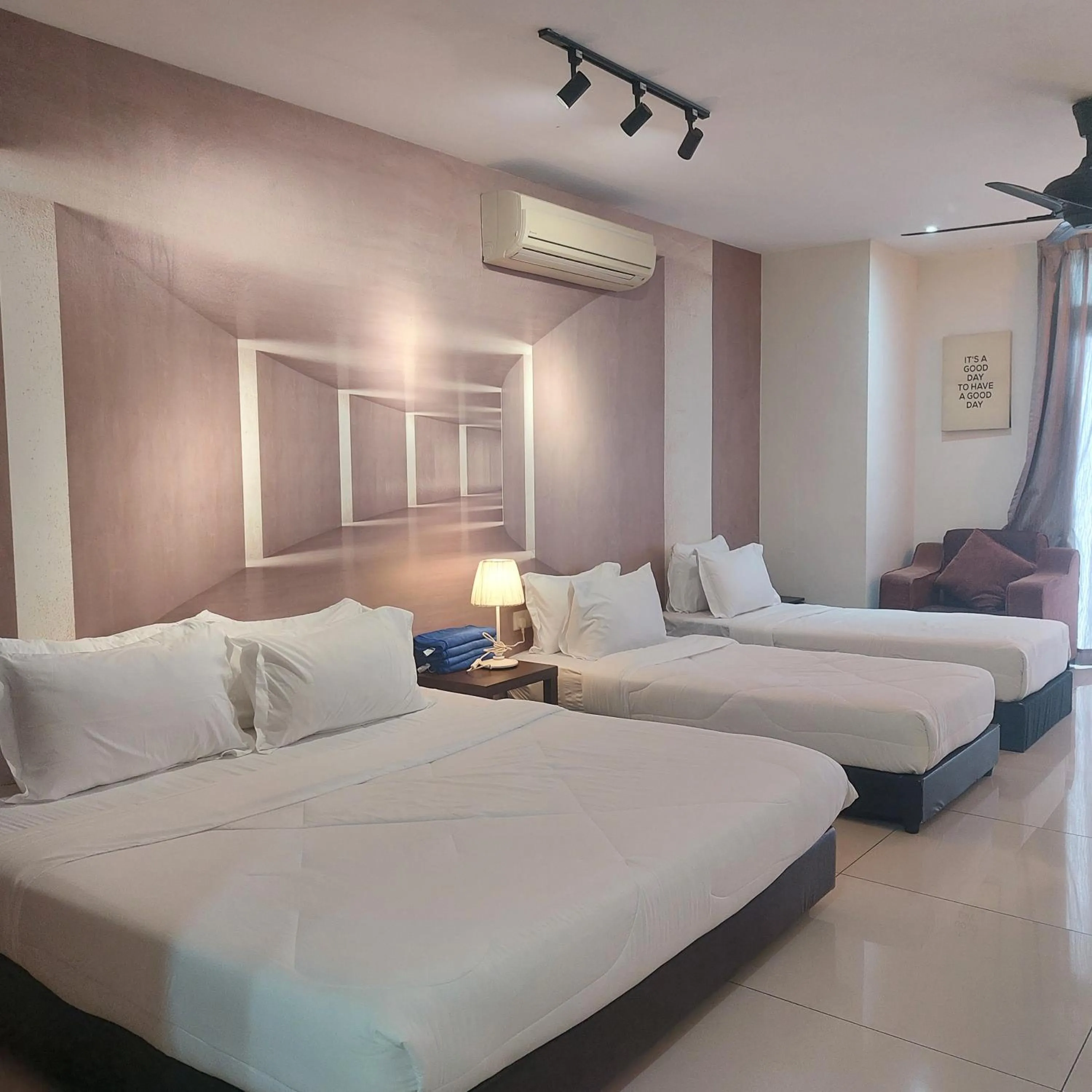 Bed in KSL City Mall D'esplanade By Summer