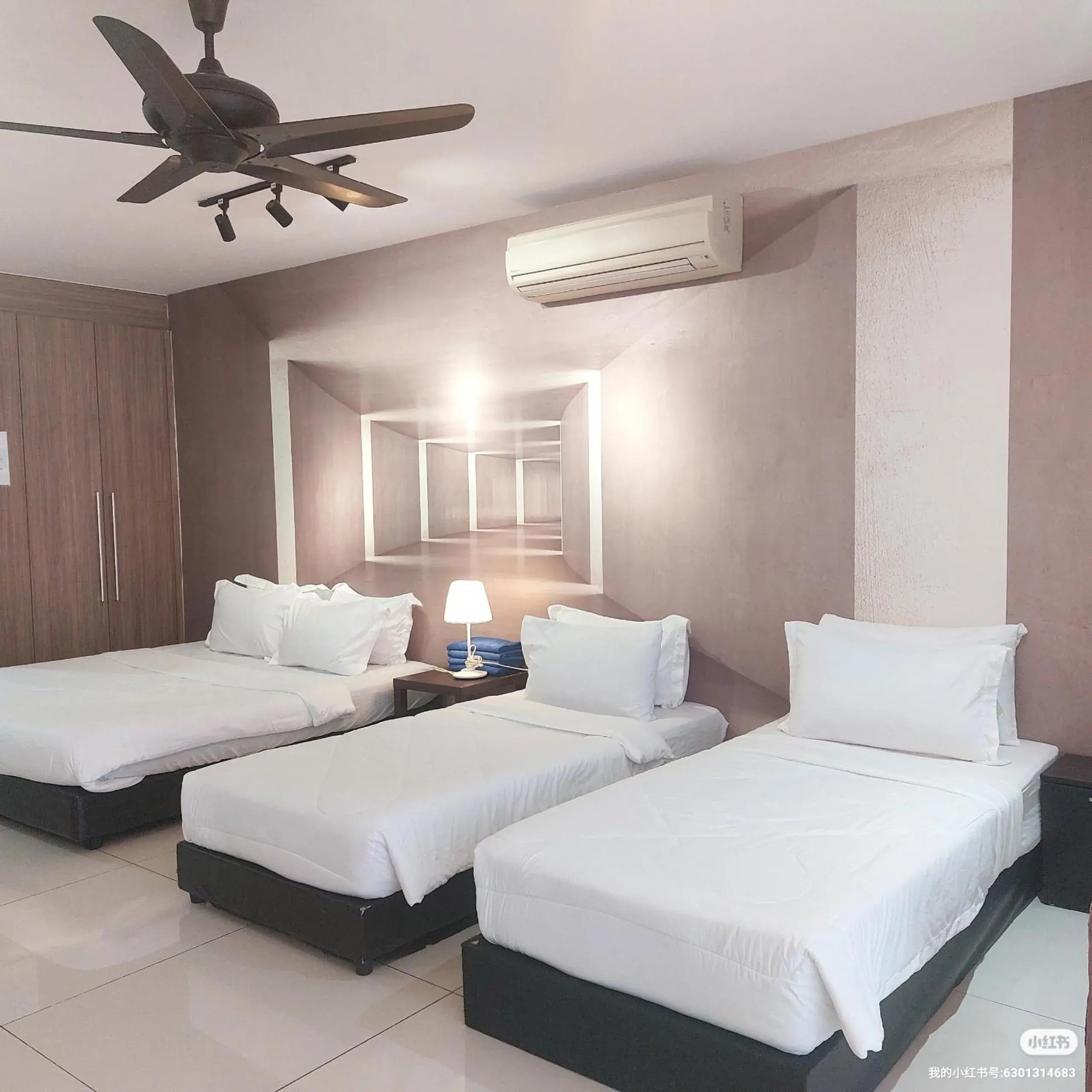 Bed in KSL City Mall D'esplanade By Summer Bed in KSL City Mall D'esplanade By Summer