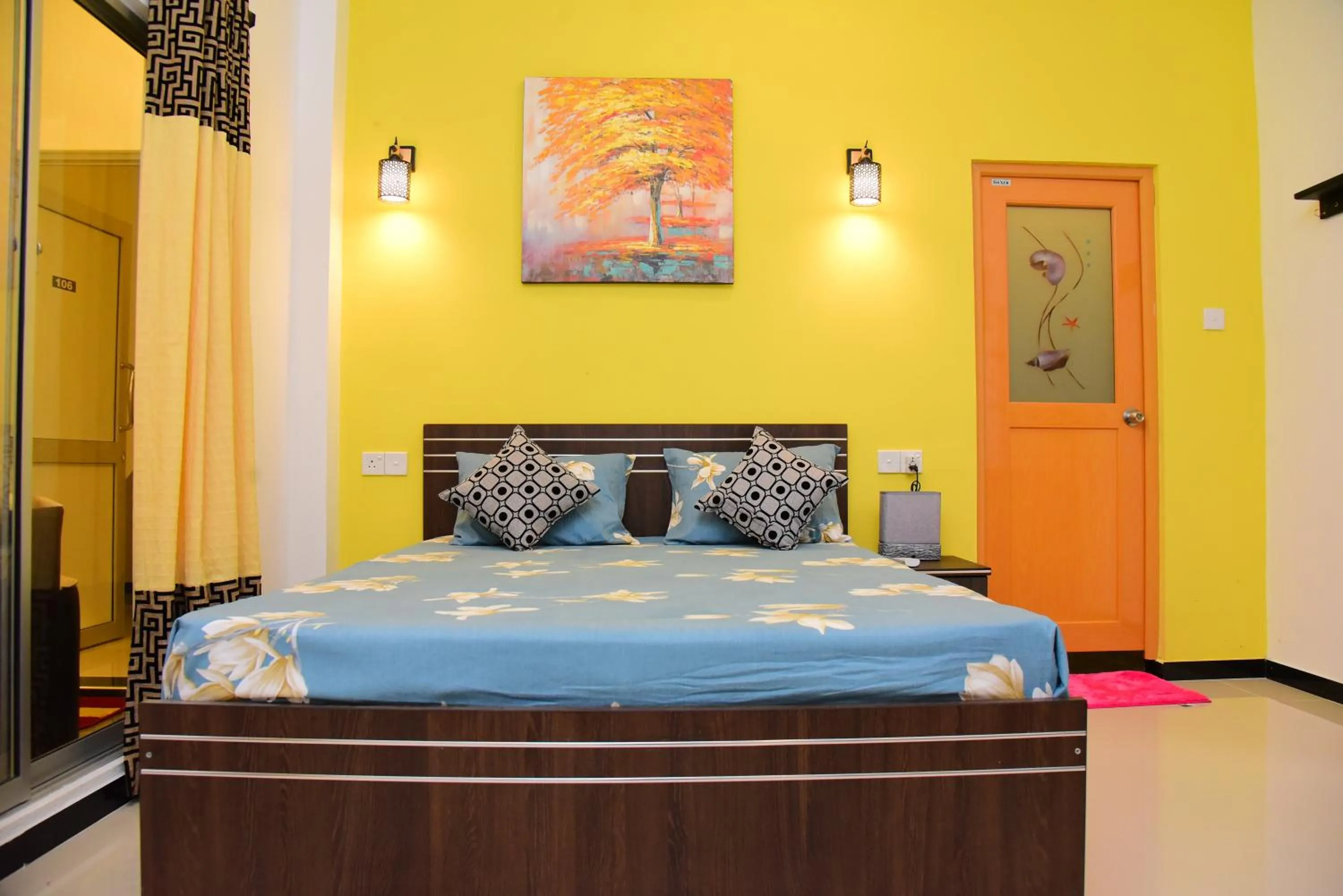 Bedroom, Bed in White Villa Airport Transit Hotel