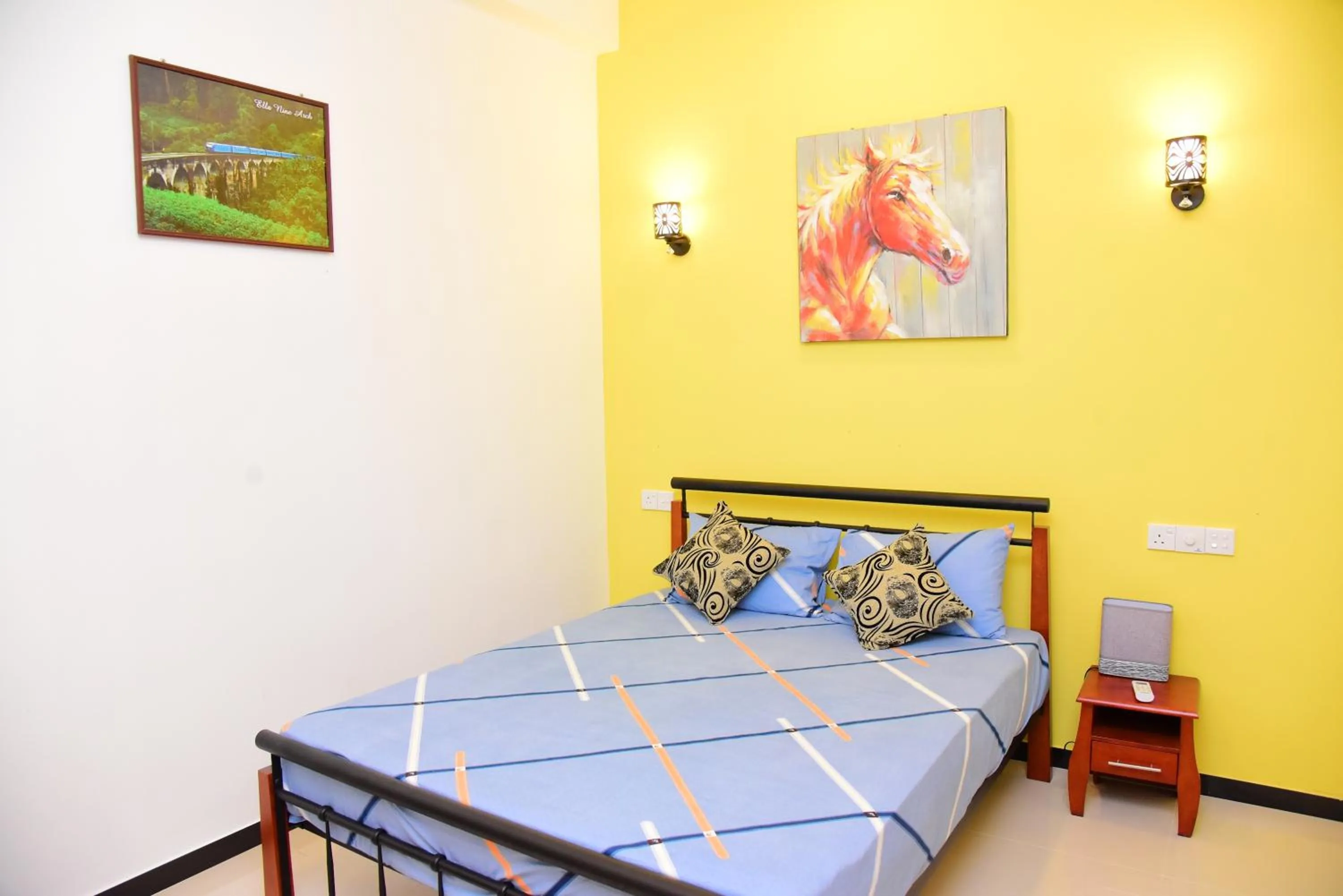 Bedroom, Bed in White Villa Airport Transit Hotel