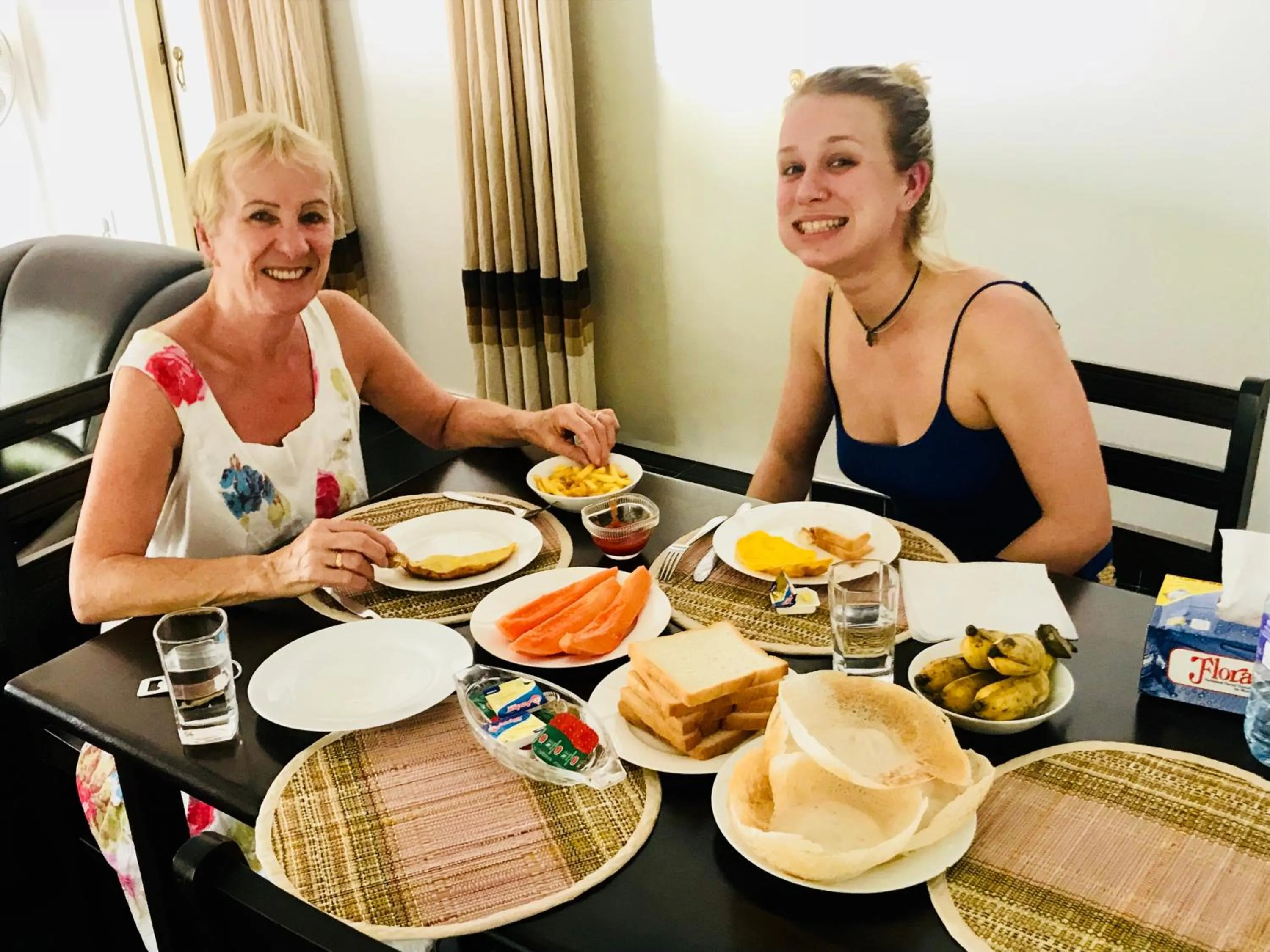 English/Irish breakfast in White Villa Airport Transit Hotel