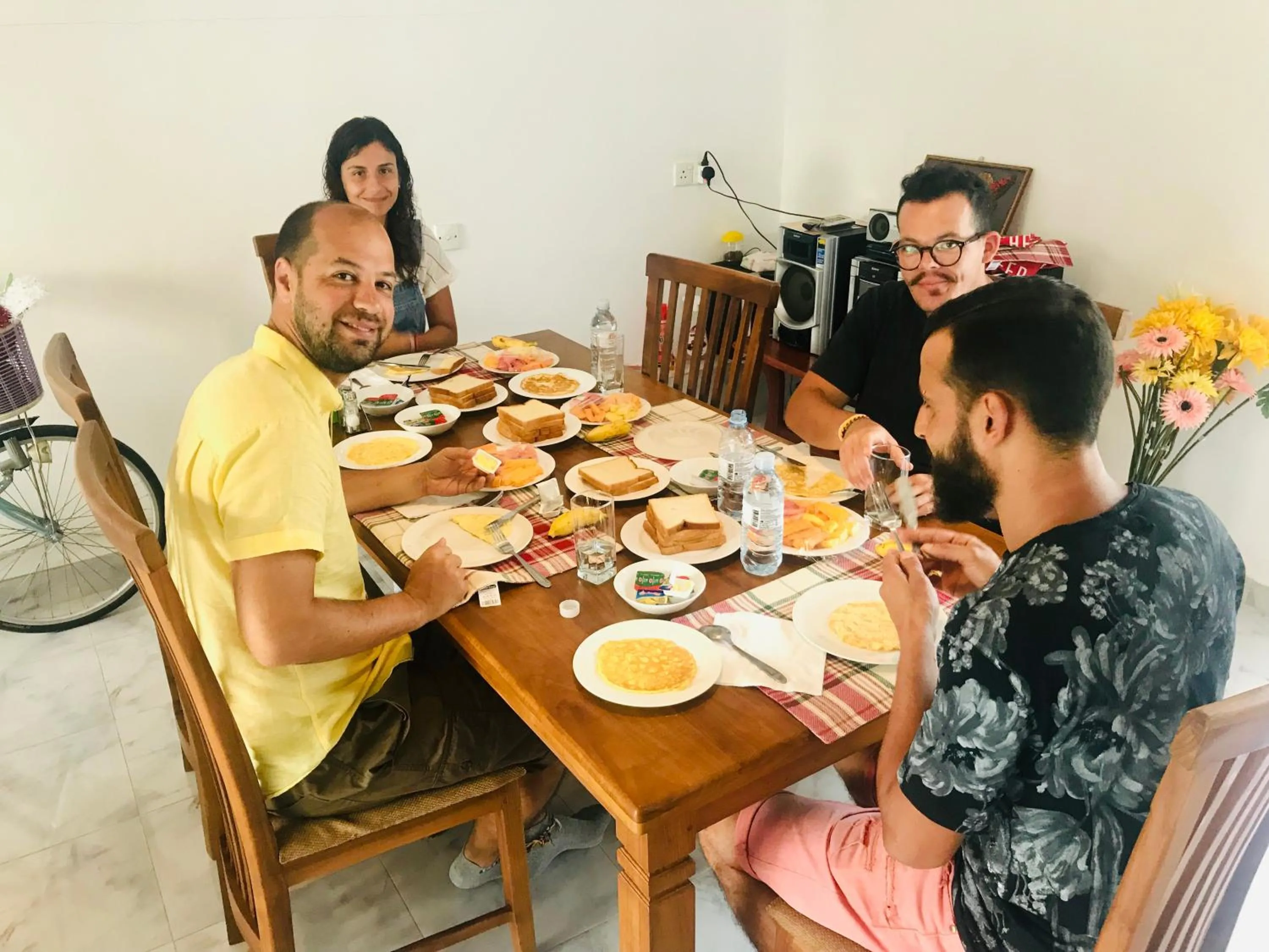 English/Irish breakfast in White Villa Airport Transit Hotel