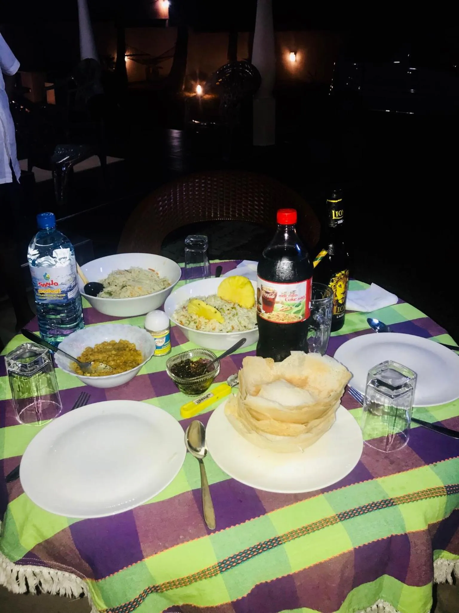 Food and drinks in White Villa Airport Transit Hotel