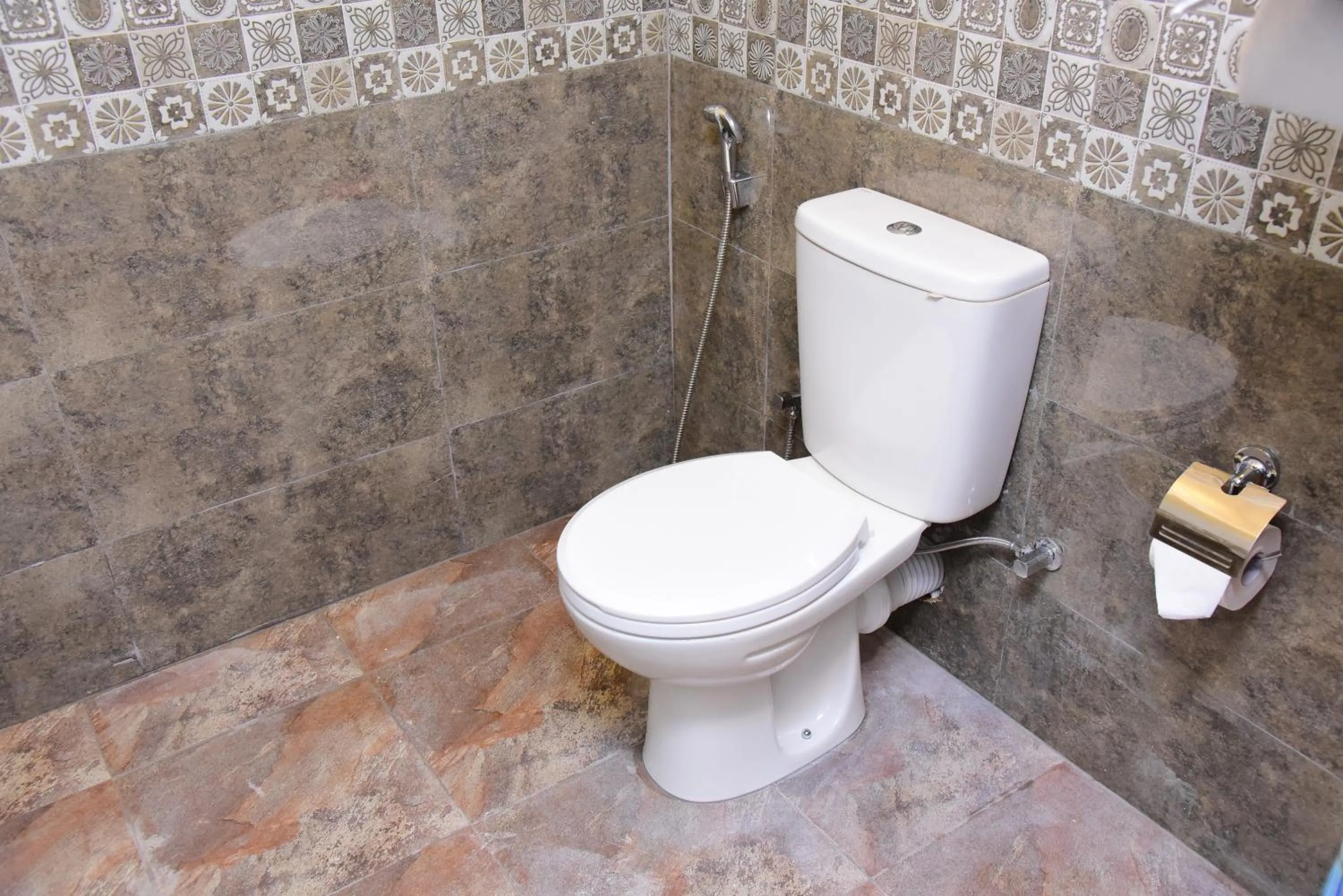 Bathroom in White Villa Airport Transit Hotel