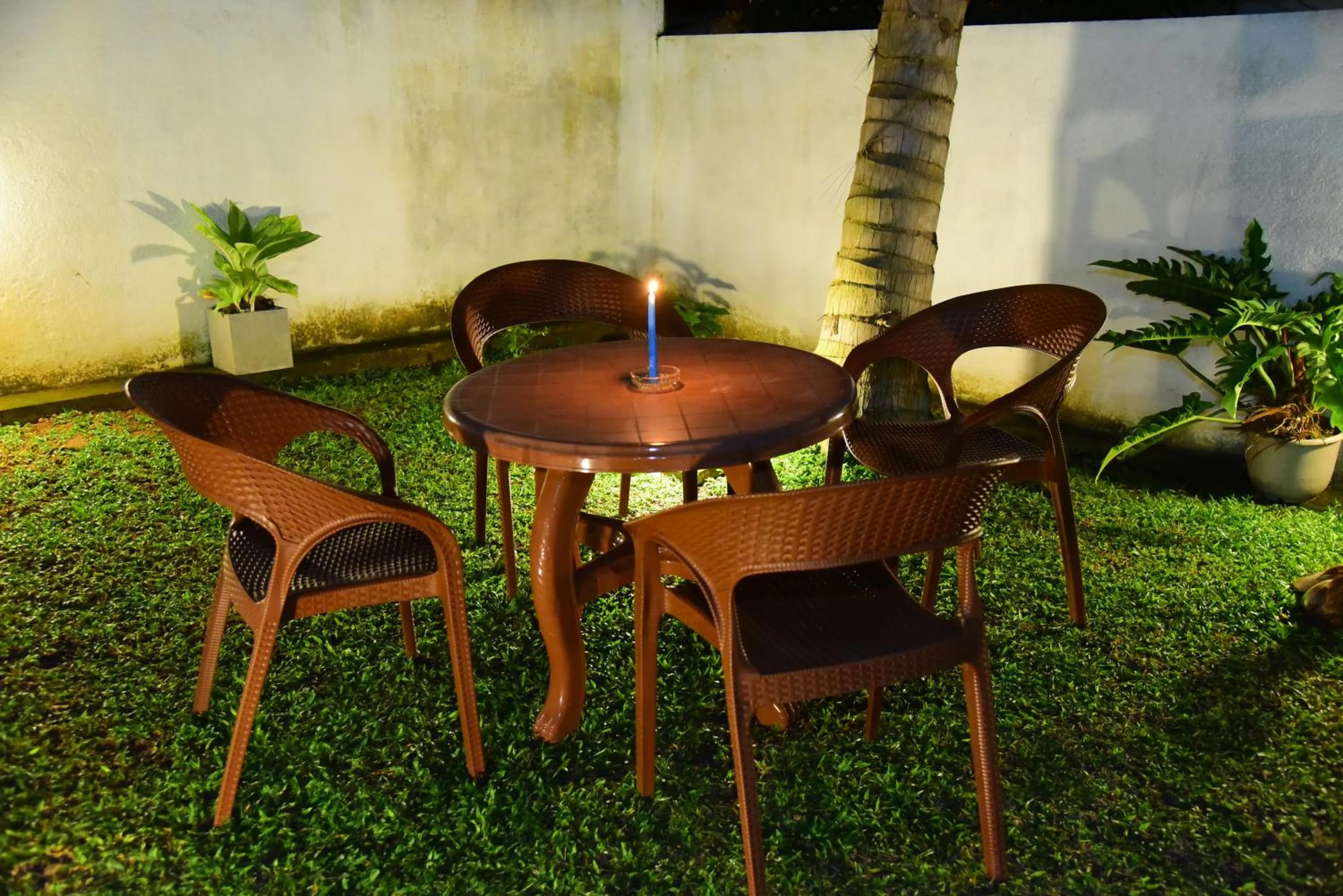 Garden view in White Villa Airport Transit Hotel