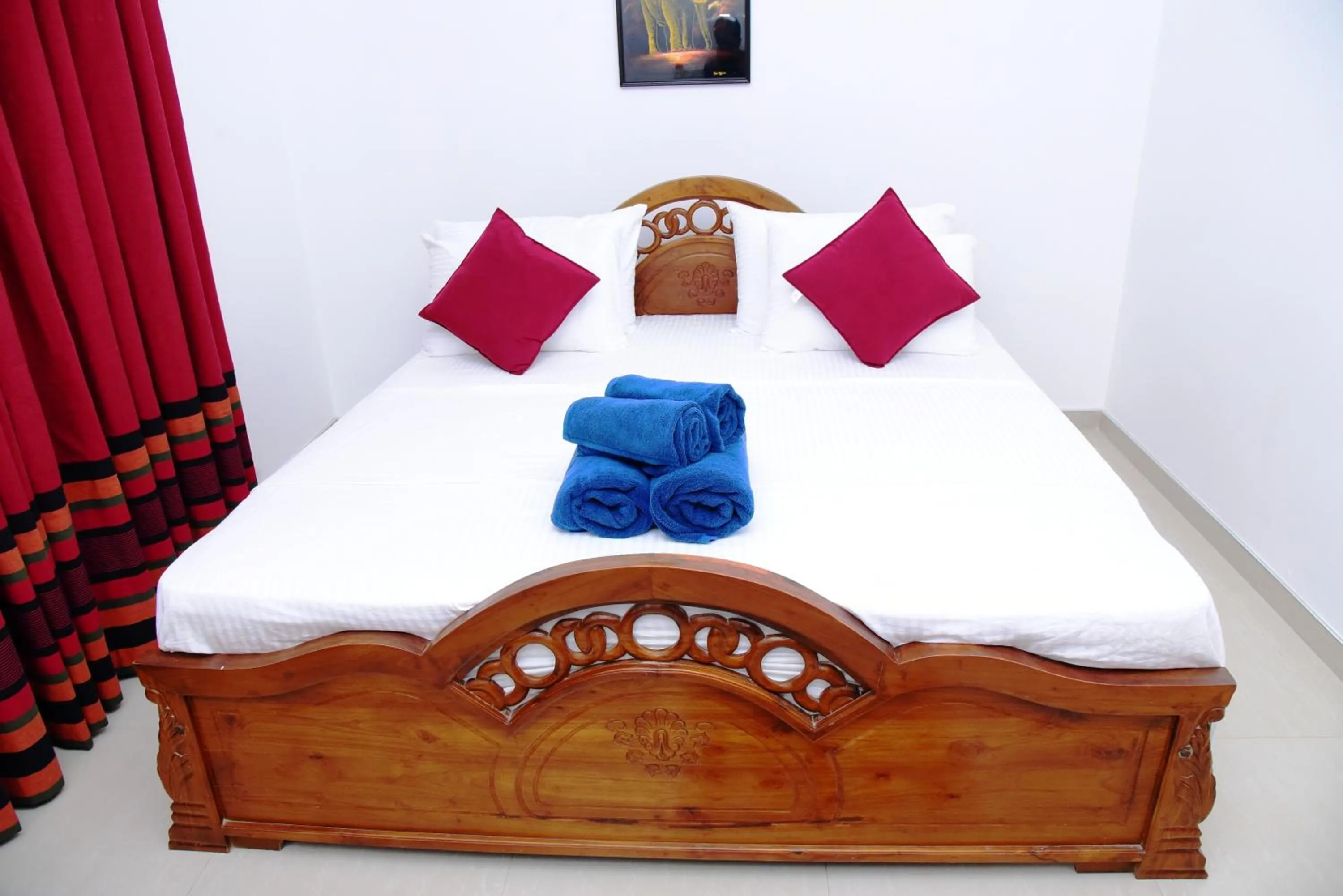Bed in White Villa Airport Transit Hotel