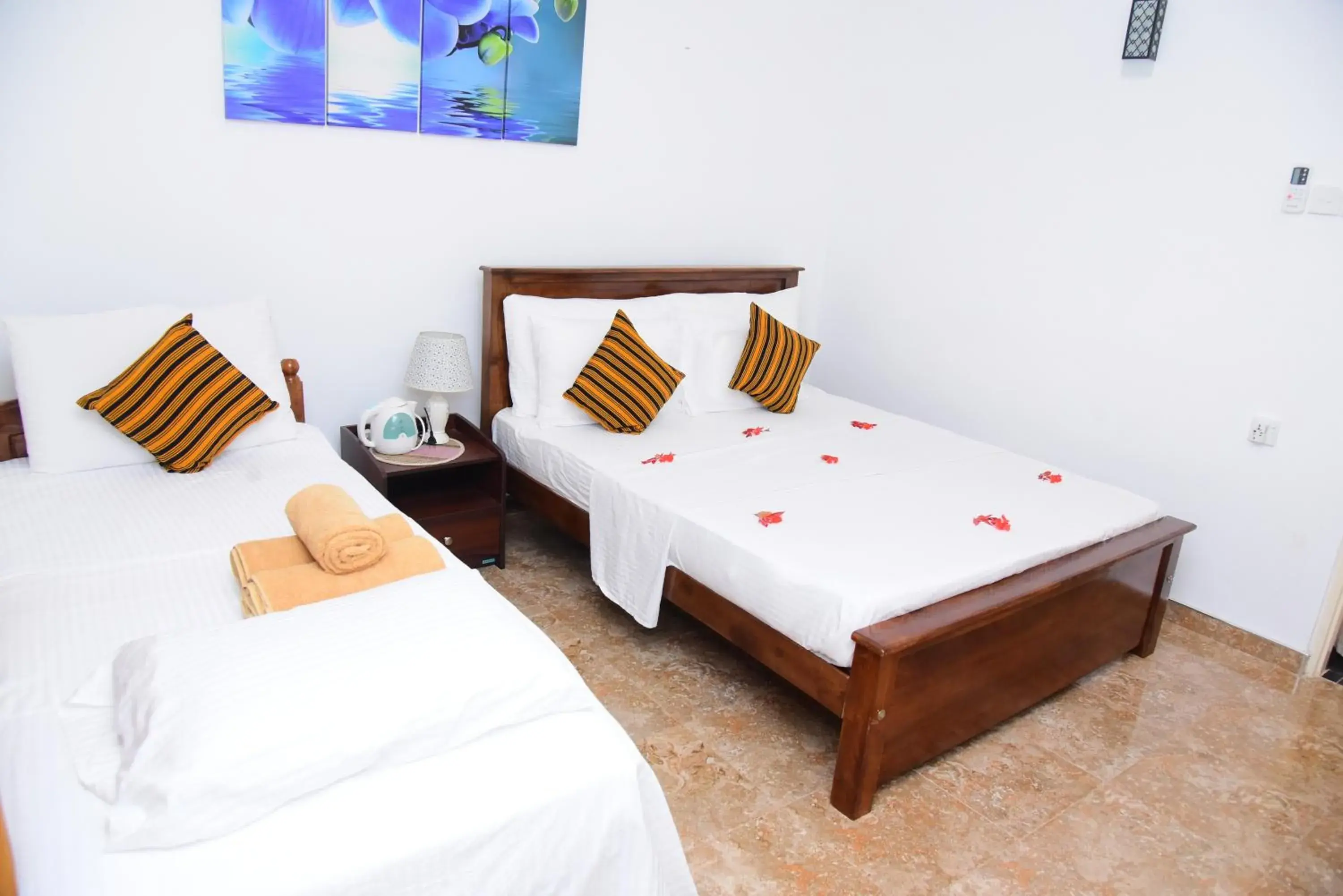 Standard Triple Room Free Airport Transfer - single occupancy in White Villa Airport Transit Hotel Standard Triple Room Free Airport Transfer - single occupancy in White Villa Airport Transit Hotel