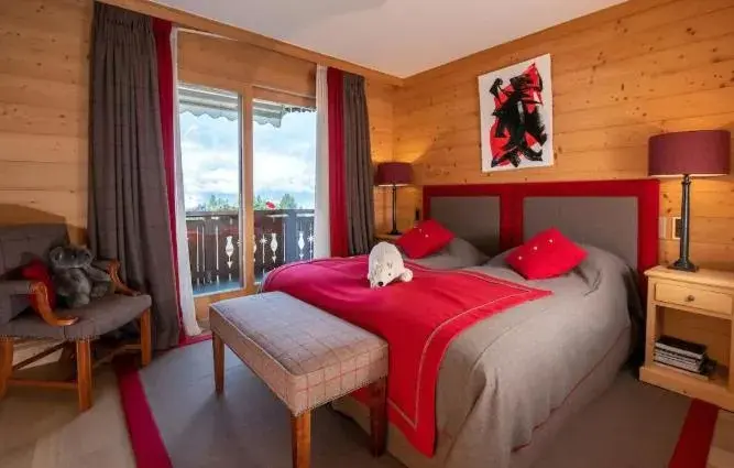Bed in Chalet RoyAlp Hôtel & Spa Bed in Chalet RoyAlp Hôtel & Spa