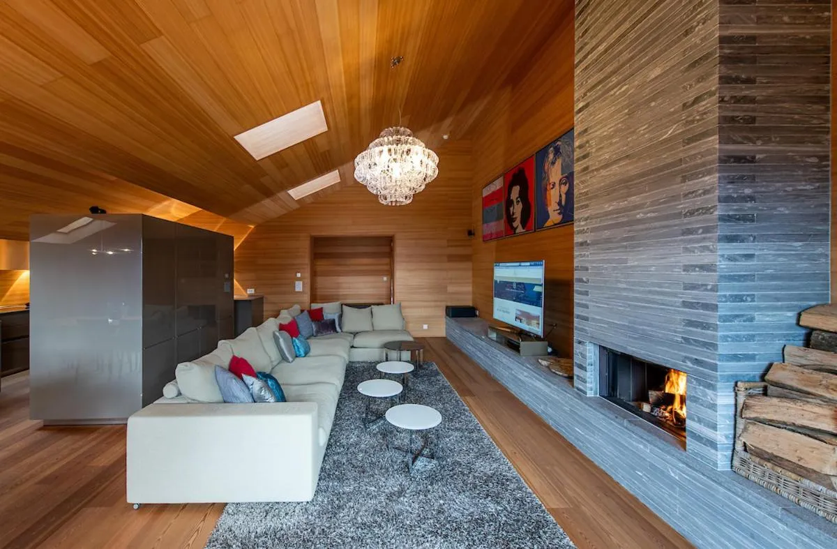 TV and multimedia in Chalet RoyAlp Hôtel & Spa