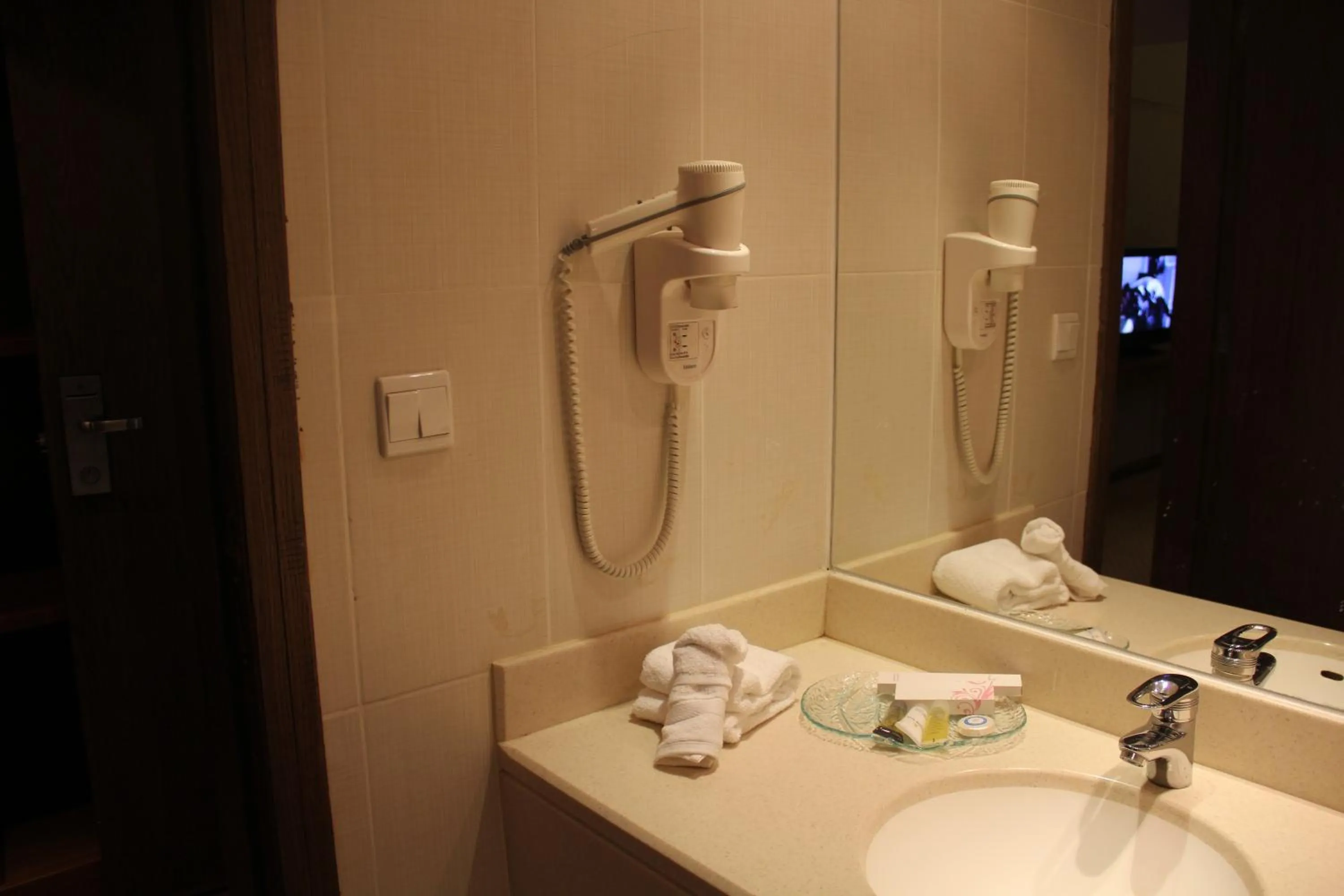 Bathroom in Reef Al Malaz International Hotel by Al Azmy