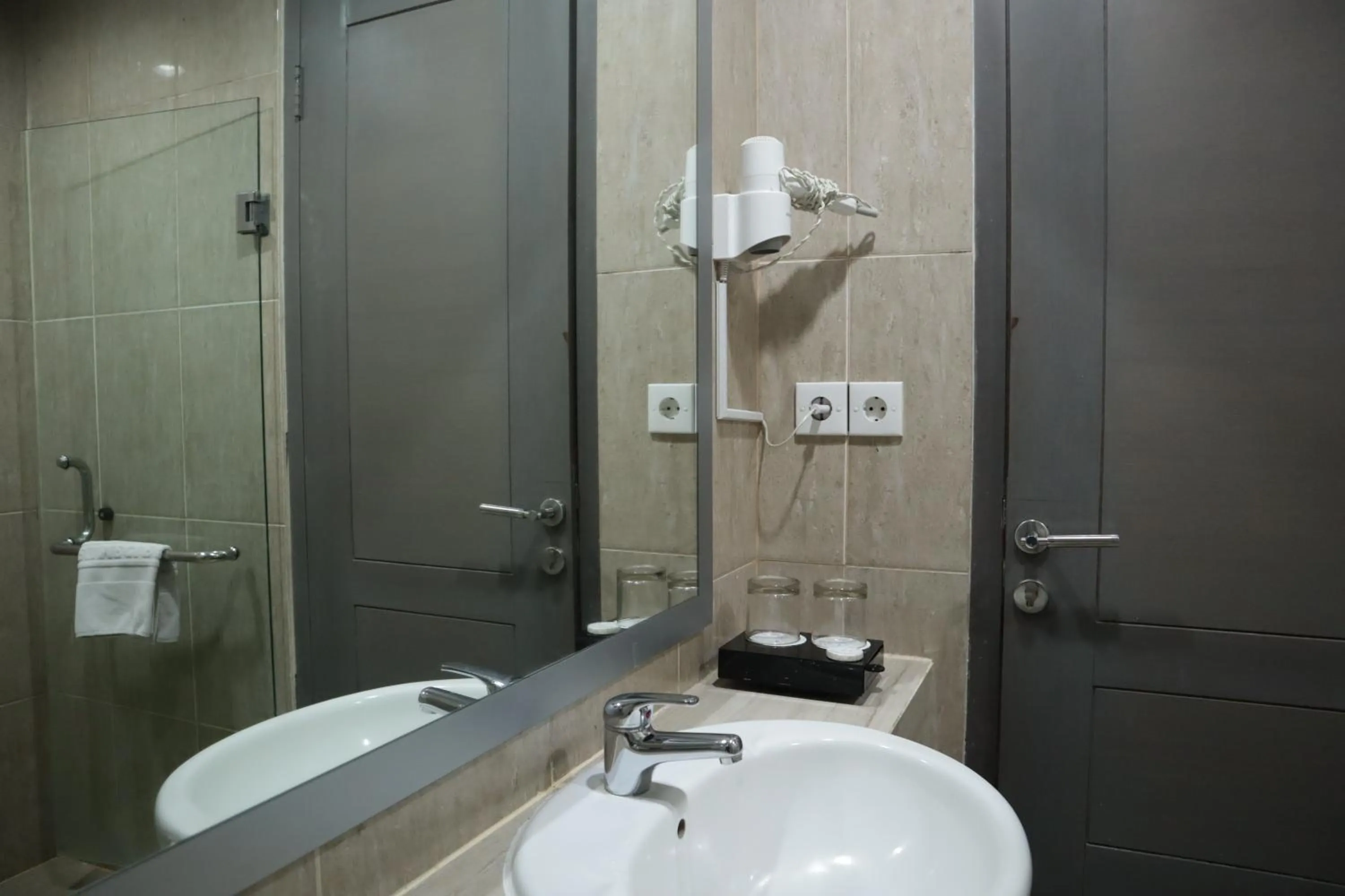 Bathroom in Hotel Dafam Semarang