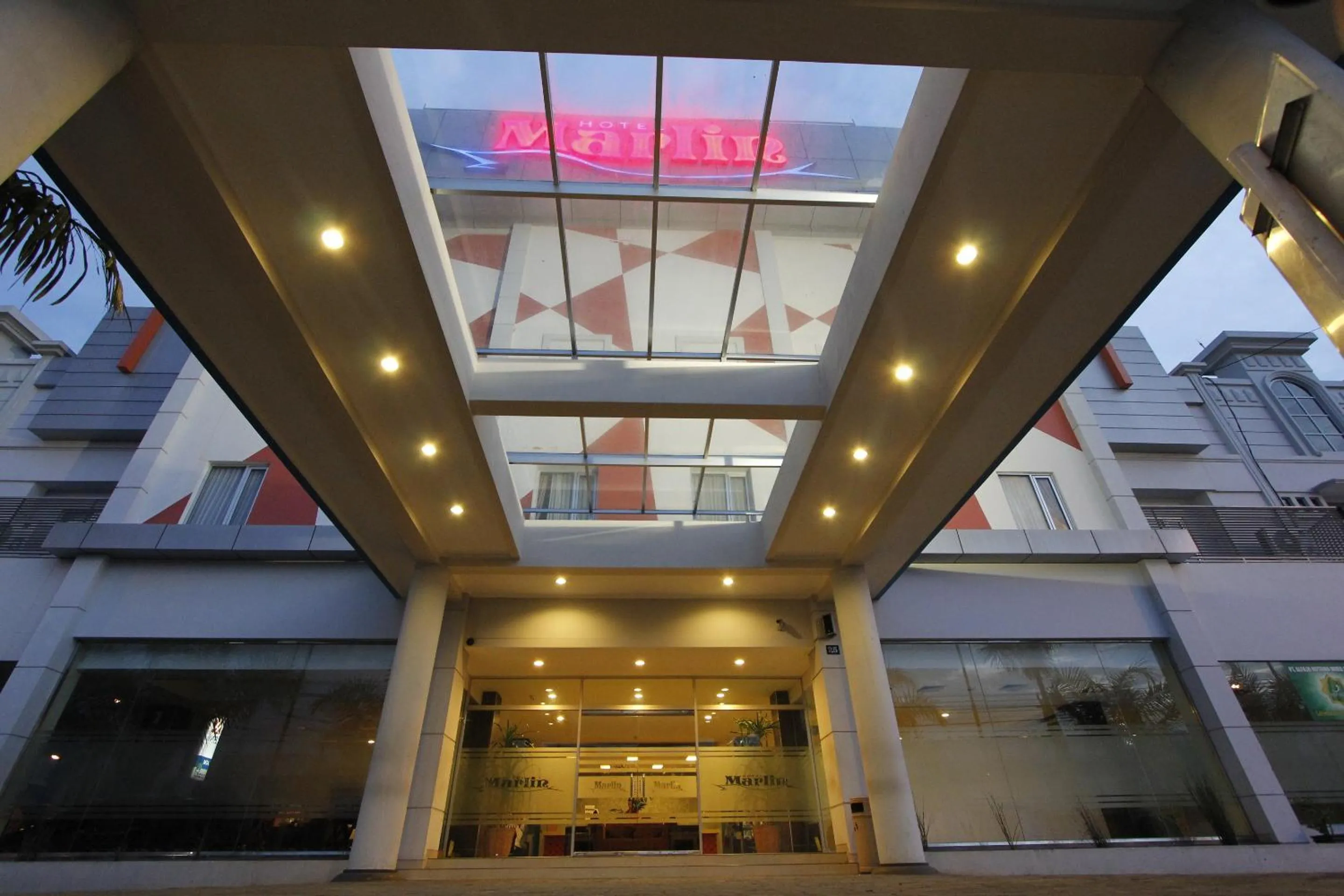Facade/entrance in Hotel Marlin Pekalongan