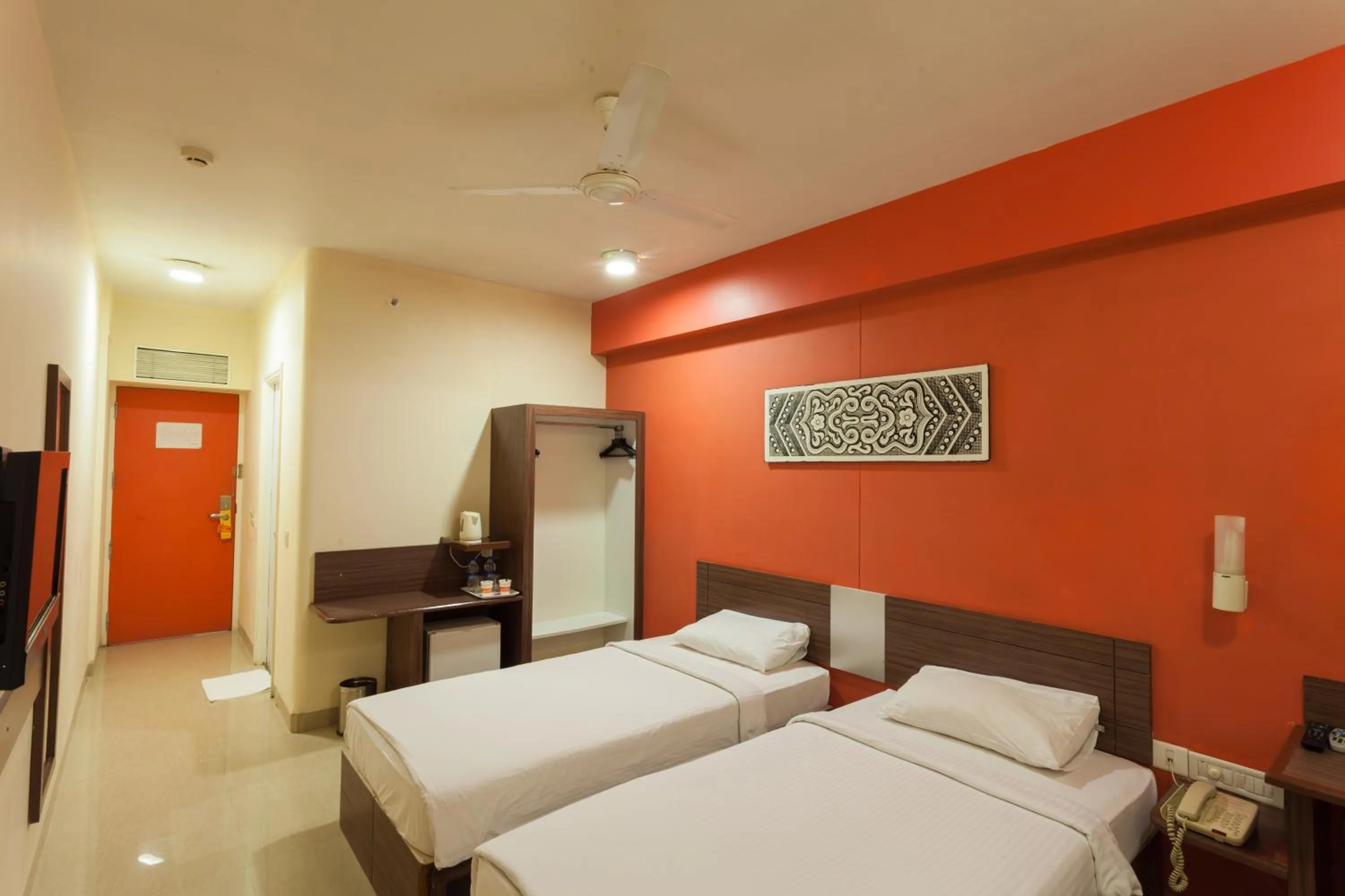 Photo of the whole room, Bed in Ginger Ahmedabad Vastrapur