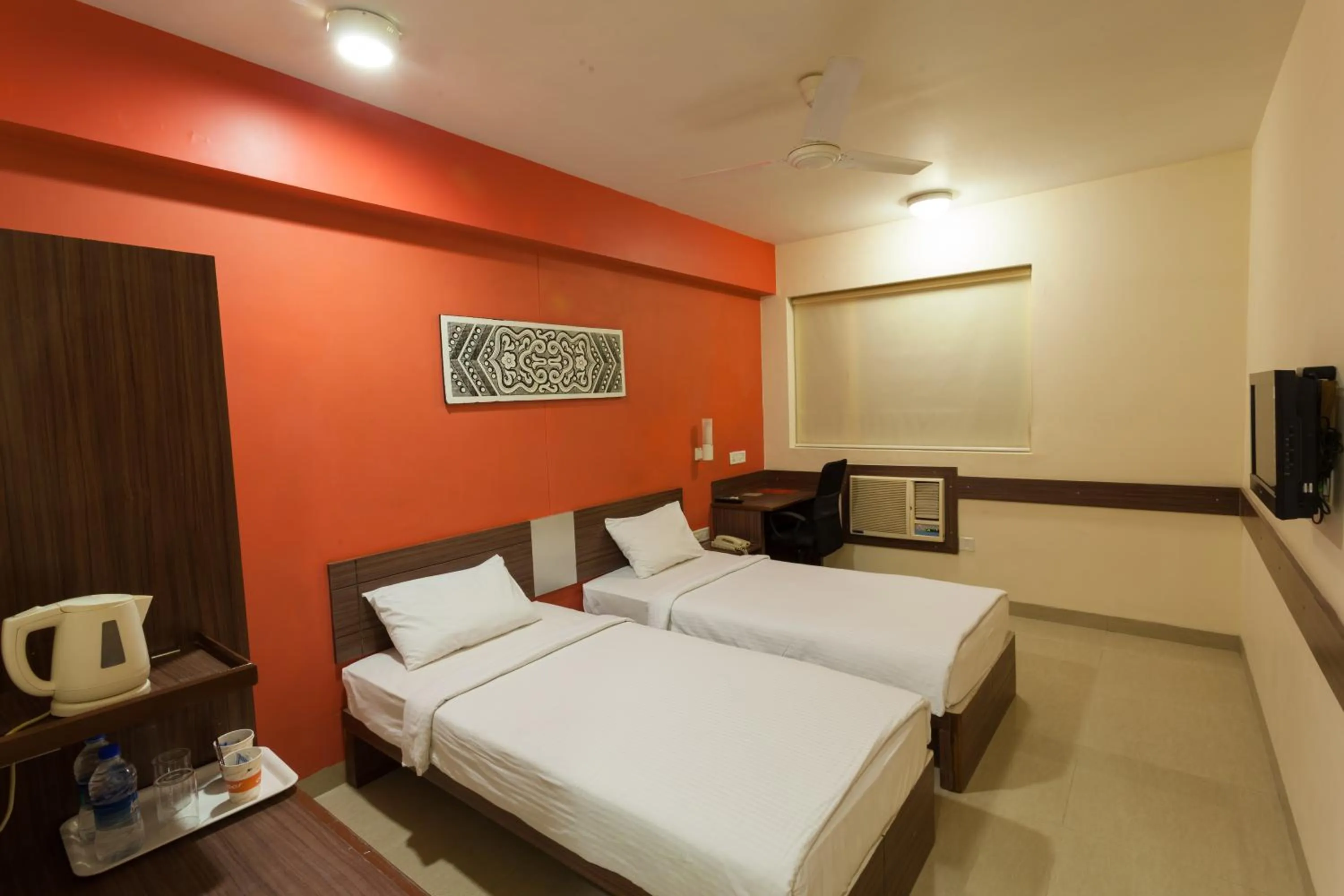 Photo of the whole room, Bed in Ginger Ahmedabad Vastrapur