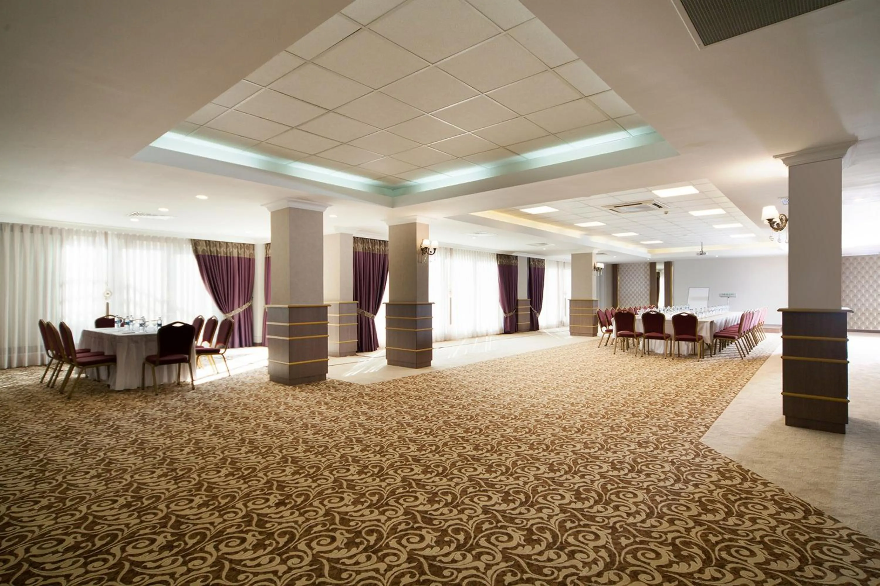 Meeting/conference room in Spilos Hotel
