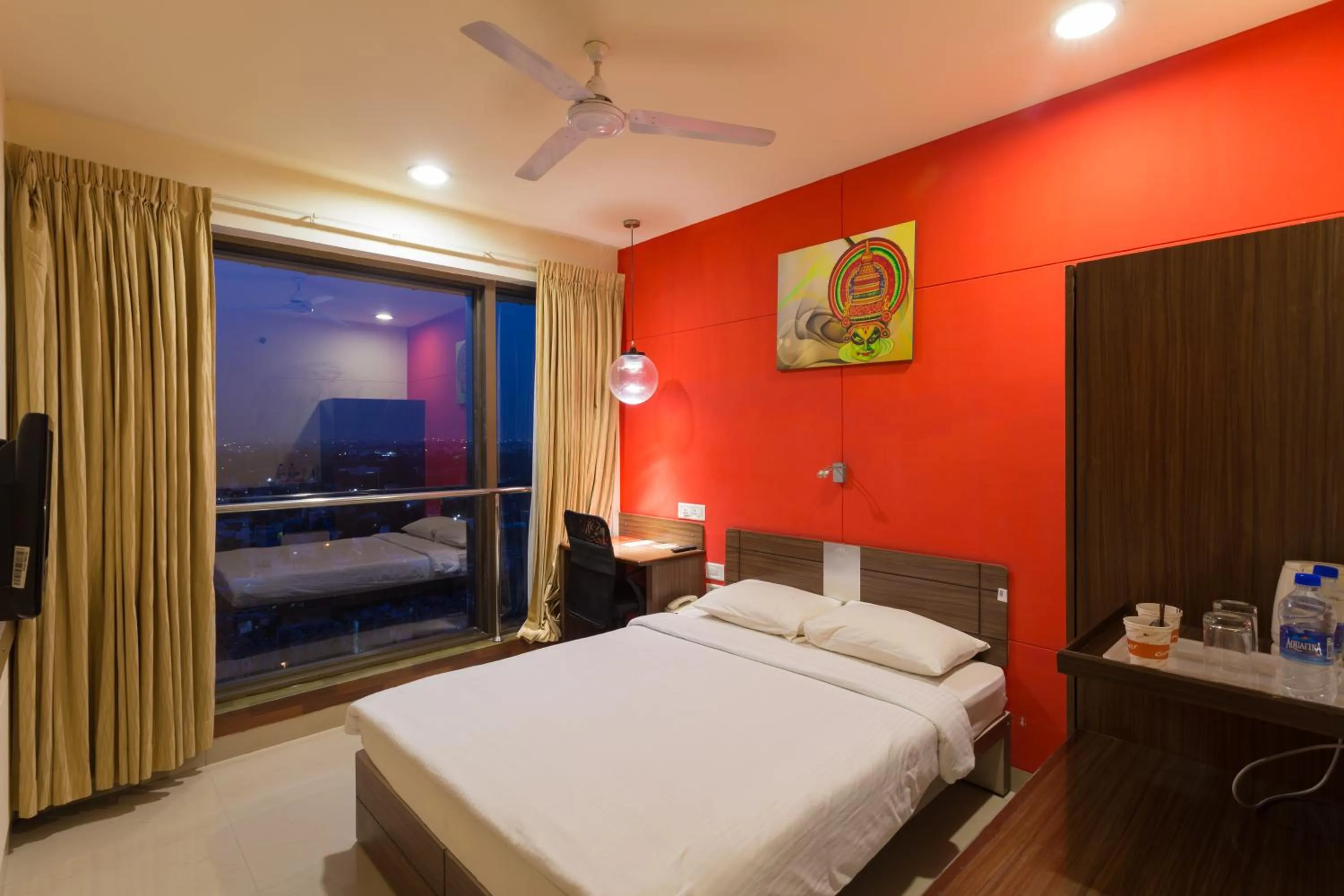 Photo of the whole room, Bed in Ginger Chennai