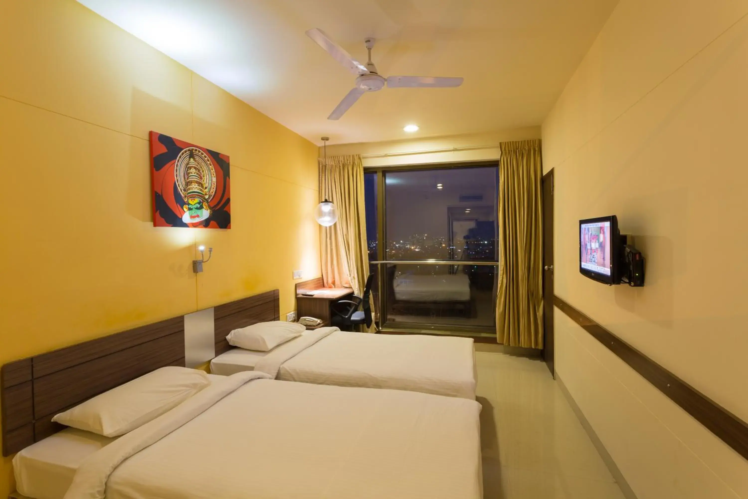 Photo of the whole room, Bed in Ginger Chennai Photo of the whole room, Bed in Ginger Chennai