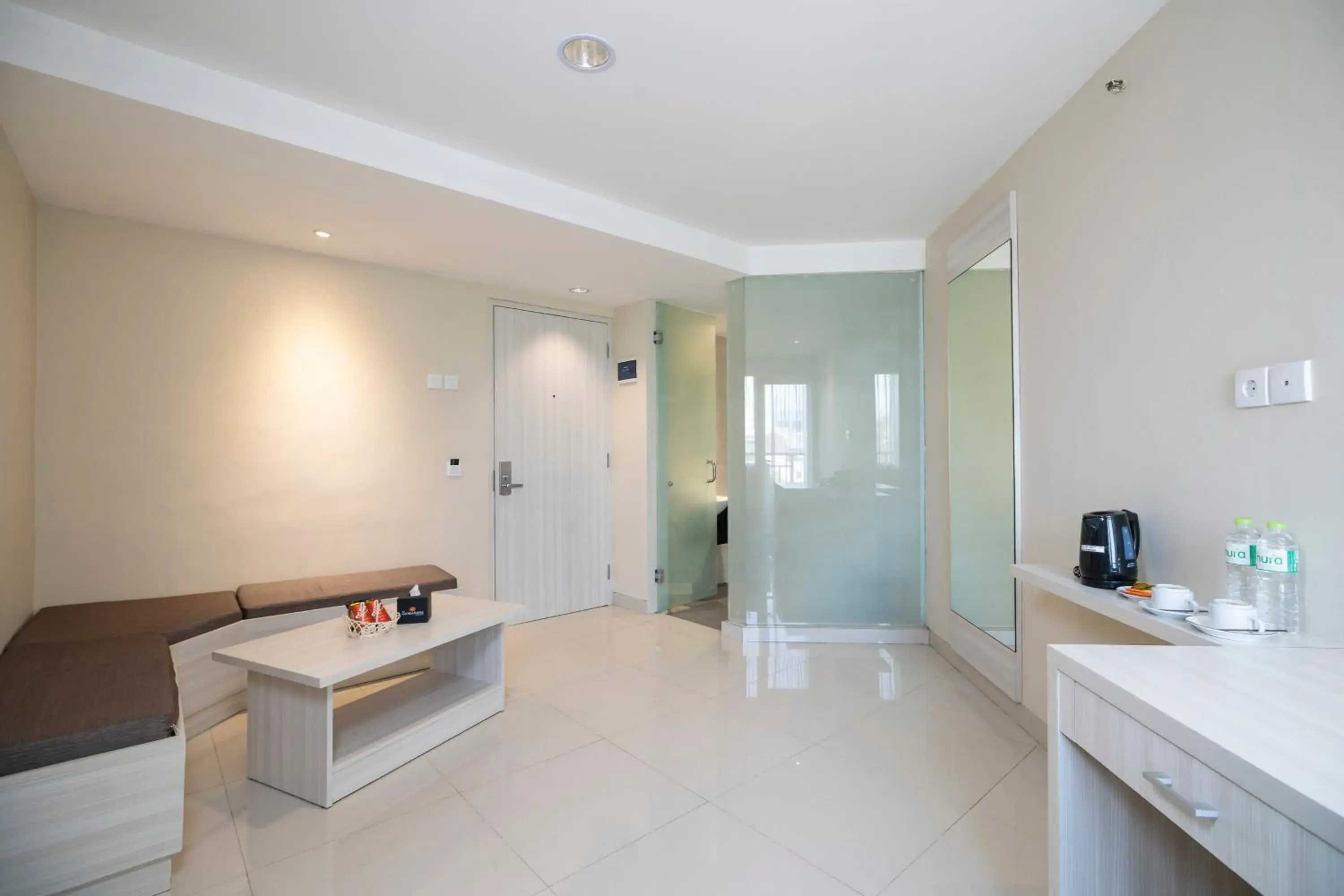 Living room in The Gloria Suites Grogol Living room in The Gloria Suites Grogol