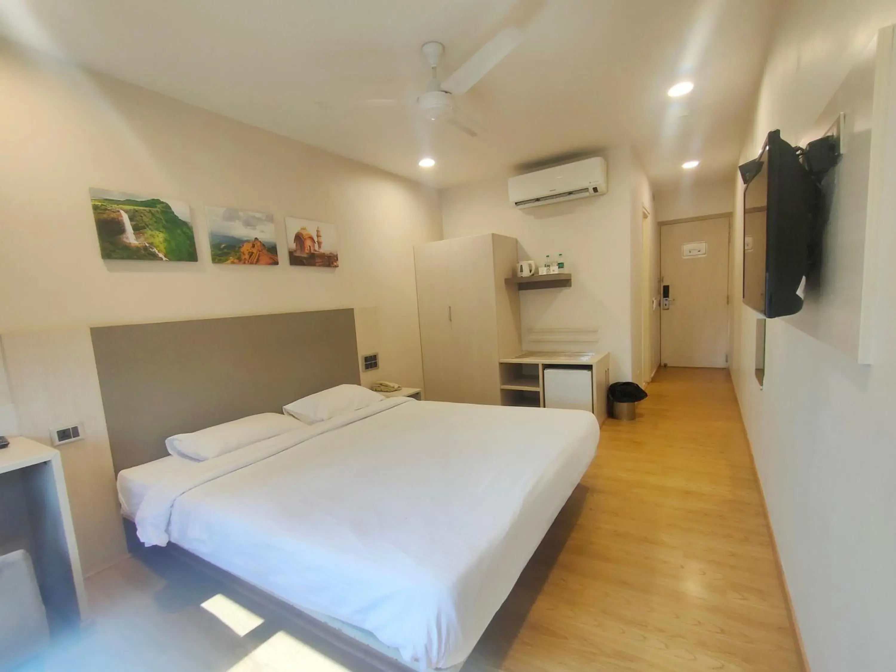 Bed in Ginger Pune - Pimpri Bed in Ginger Pune - Pimpri