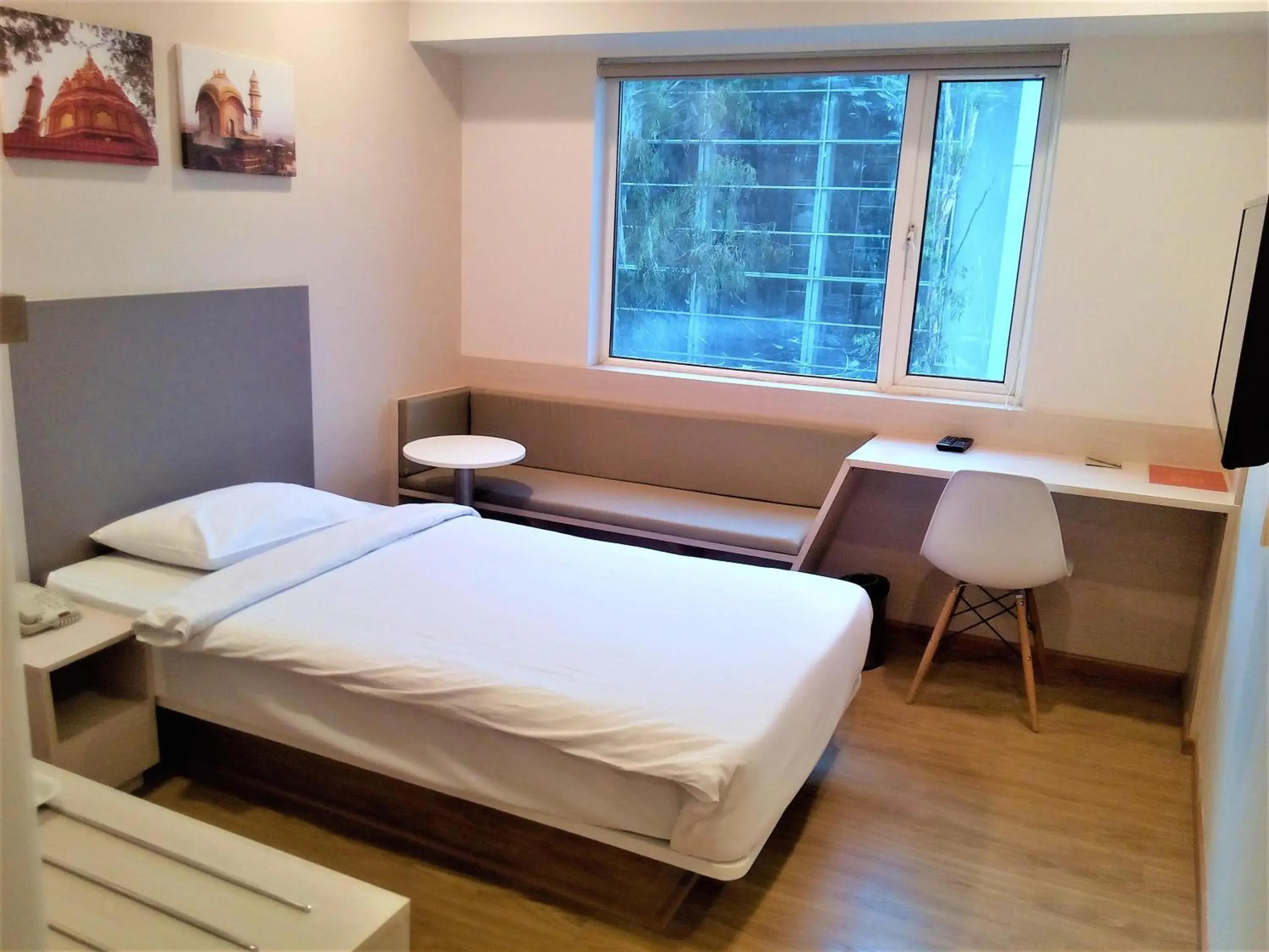 Bed in Ginger Pune - Pimpri Bed in Ginger Pune - Pimpri