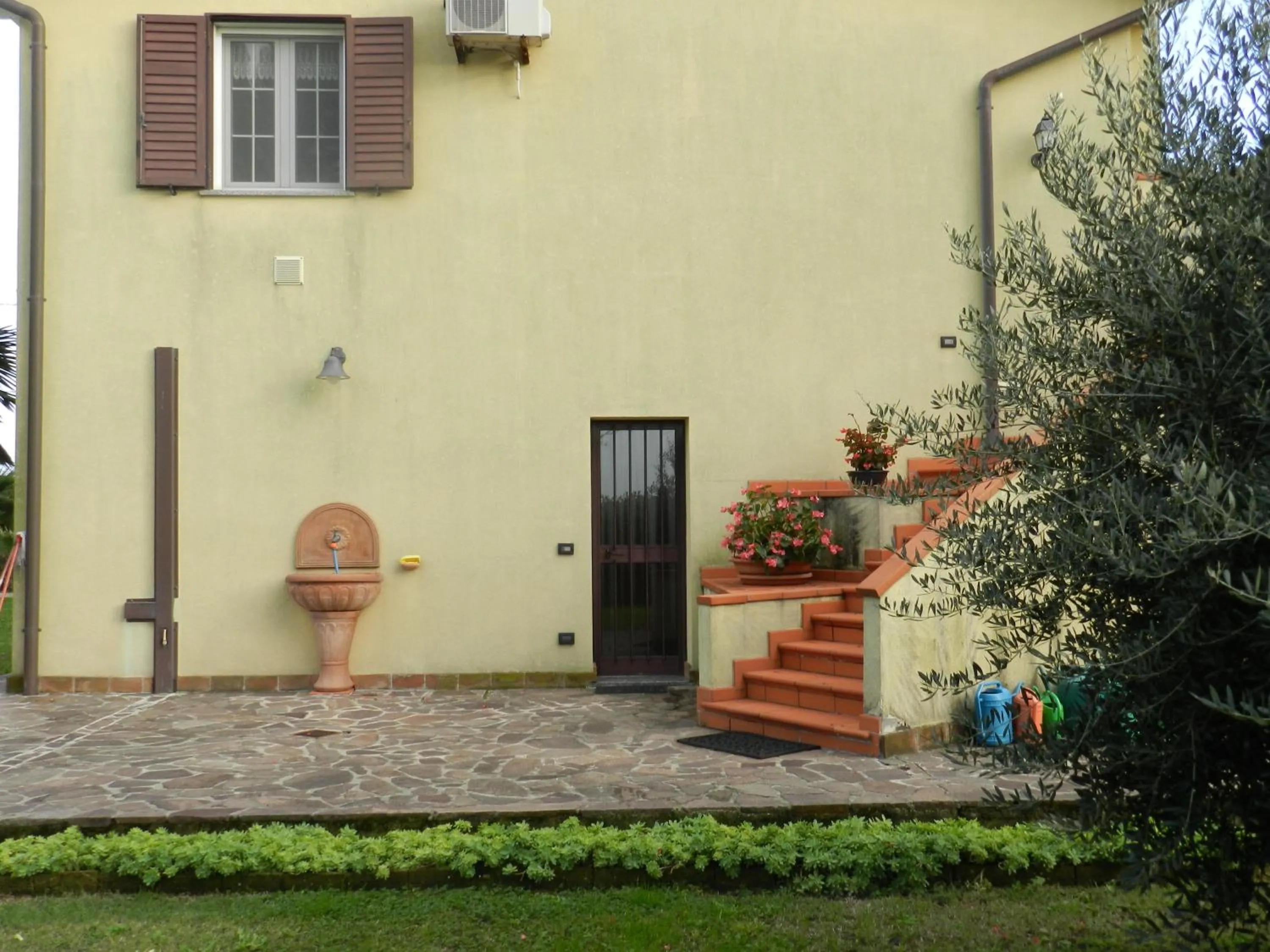 Facade/entrance in al Sol Levante