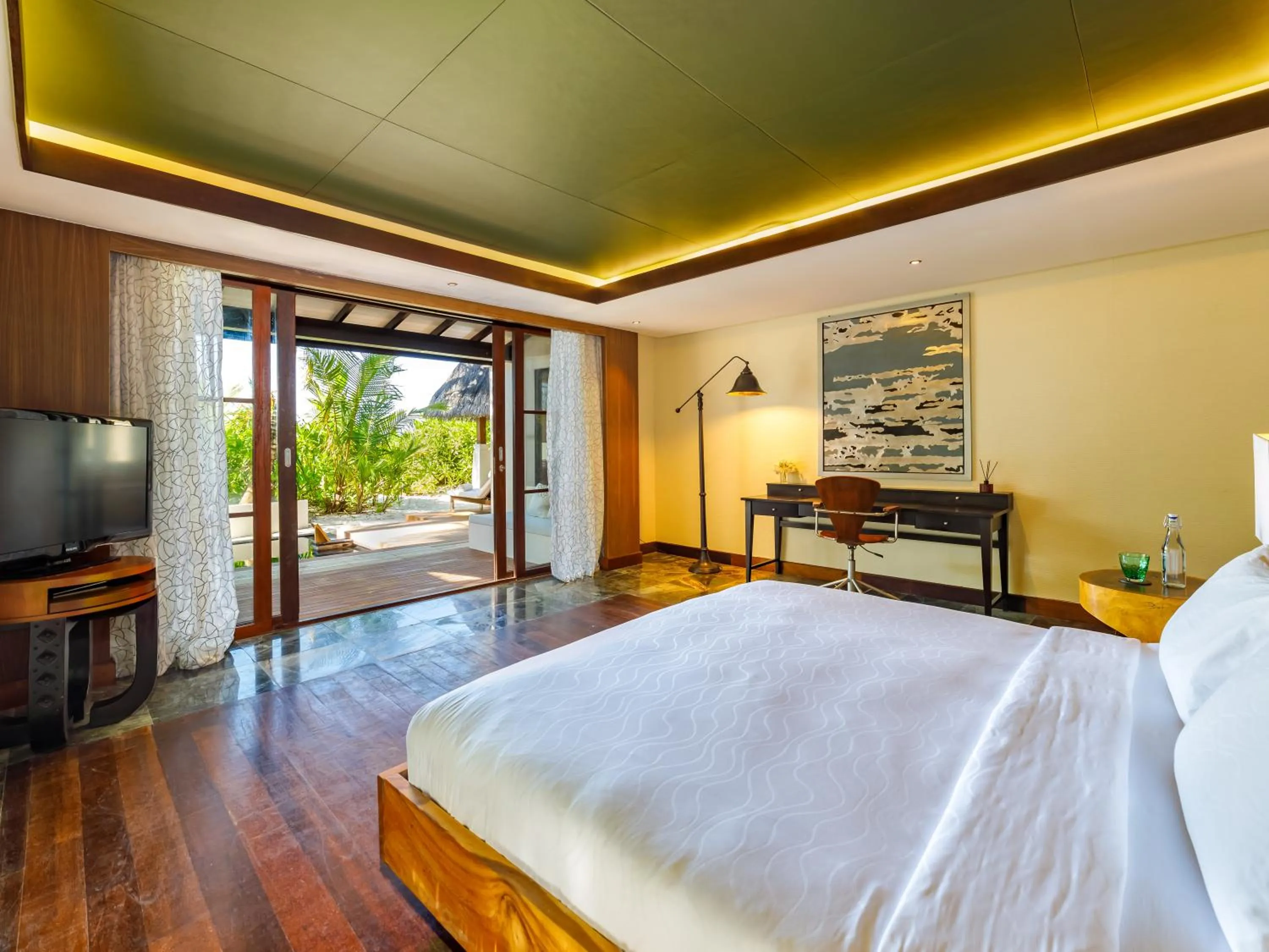 Bed in OZEN RESERVE BOLIFUSHI - Luxury All Inclusive with Free Transfers