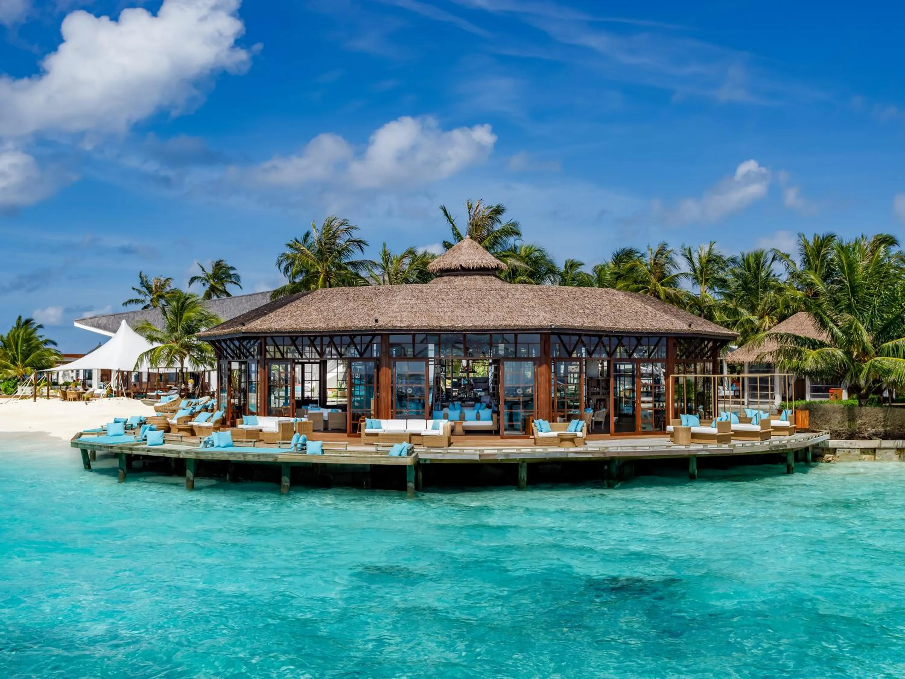 Lounge or bar in OZEN RESERVE BOLIFUSHI - Luxury All Inclusive with Free Transfers
