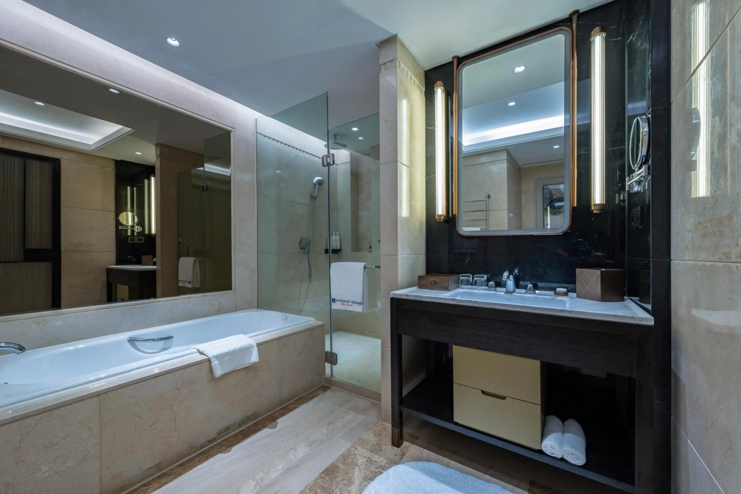 Hot Tub in Wyndham Grand Plaza Royale Ningbo