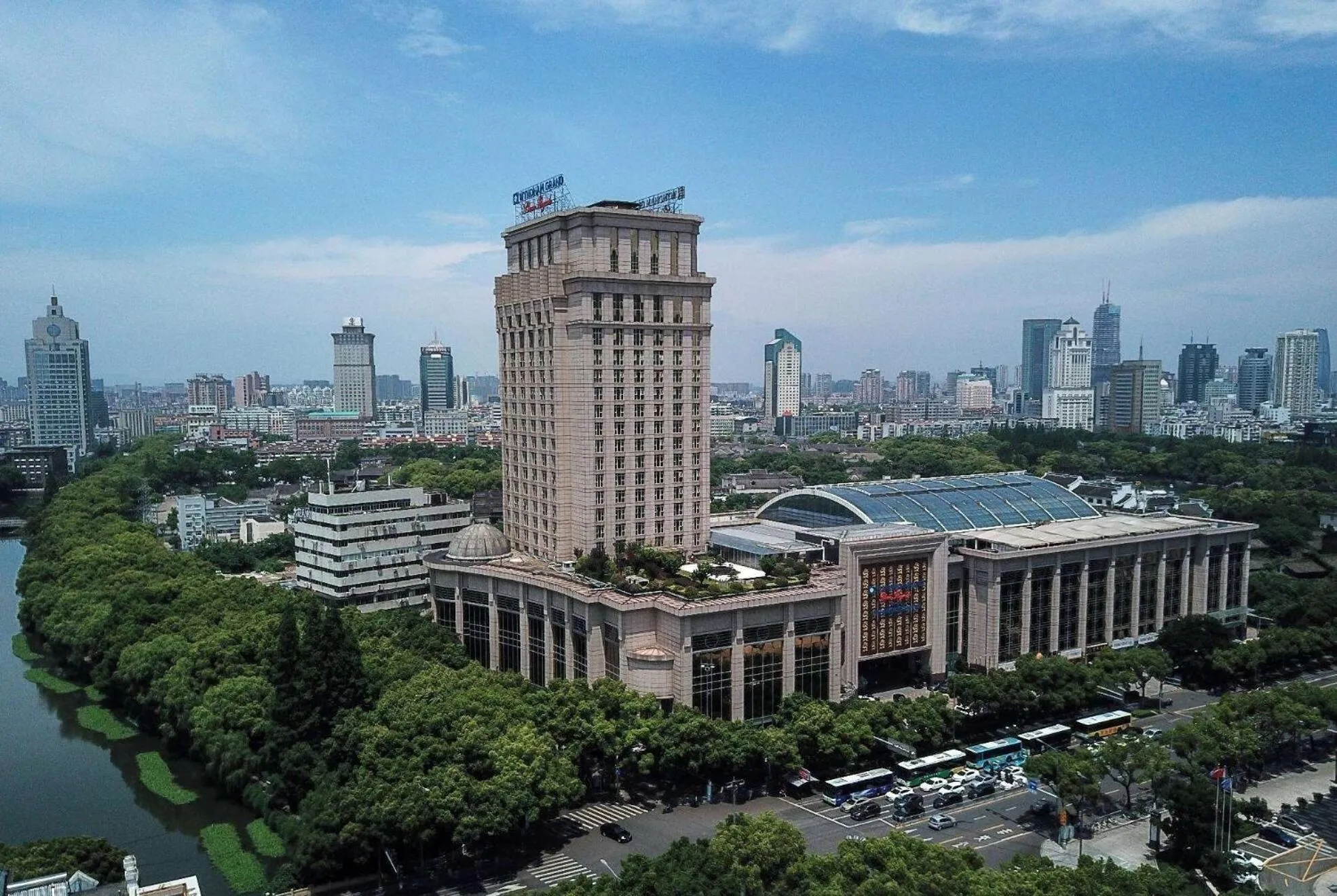 Property building in Wyndham Grand Plaza Royale Ningbo