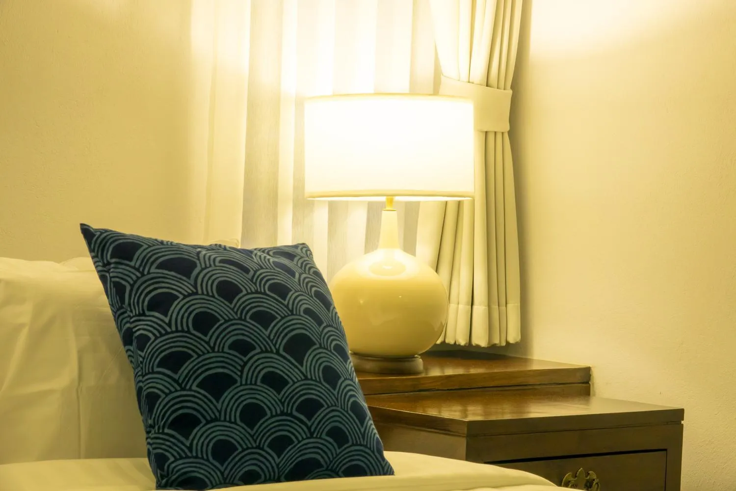 Bed in Villa Lantara Chiangmai