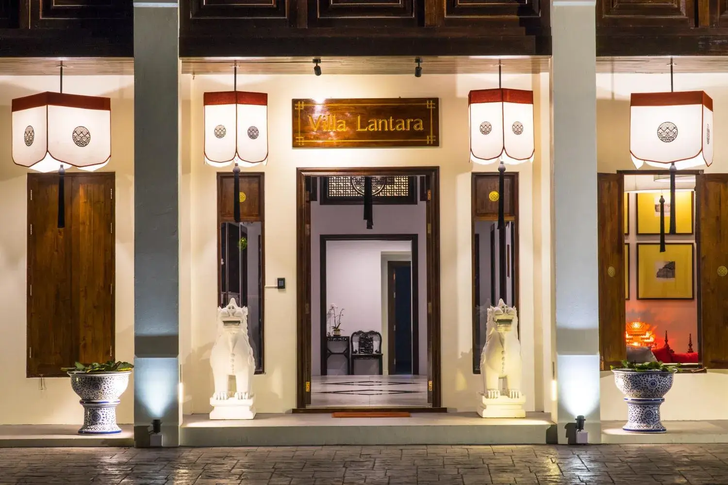 Facade/entrance in Villa Lantara Chiangmai Facade/entrance in Villa Lantara Chiangmai