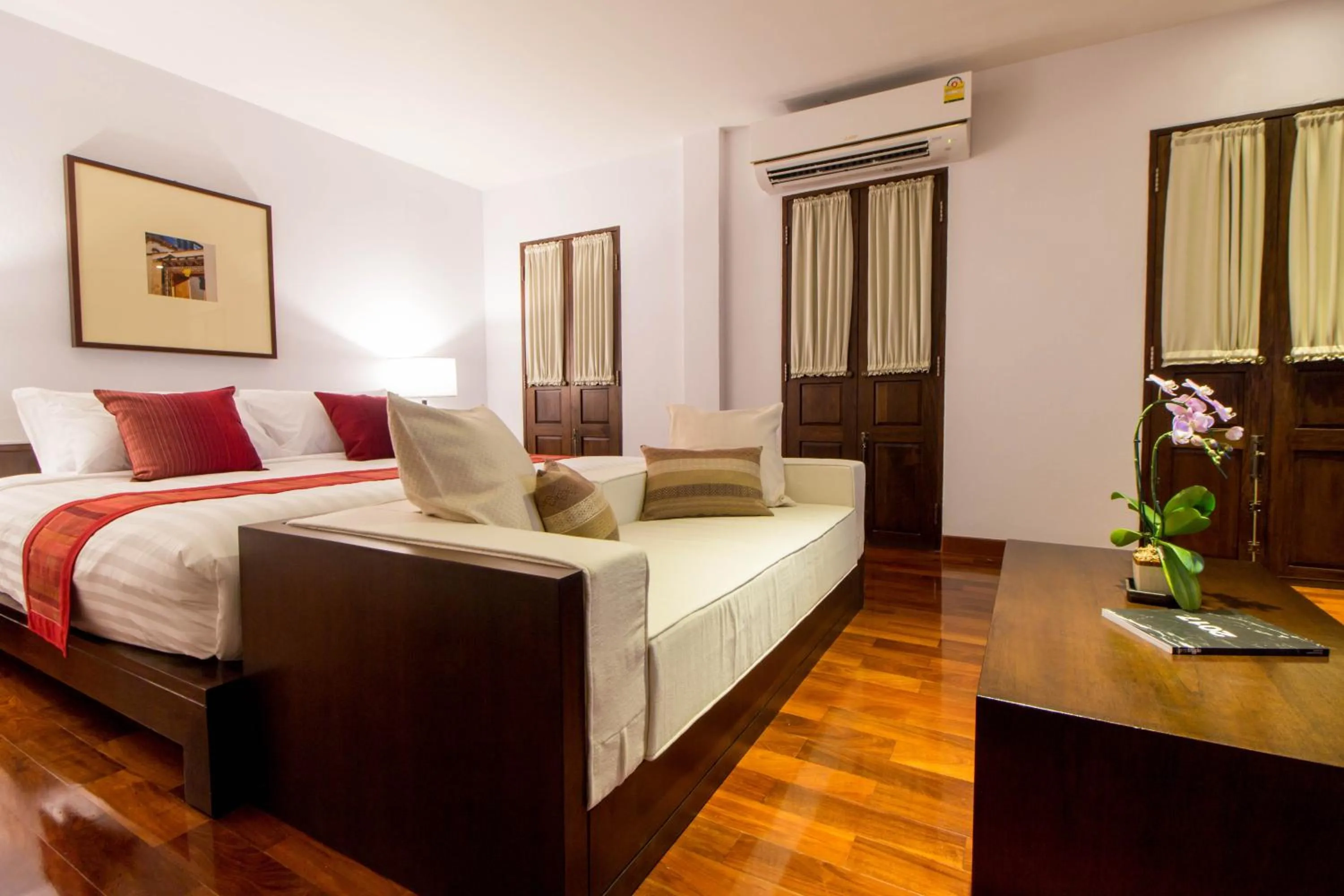 Seating area, Bed in Villa Lantara Chiangmai