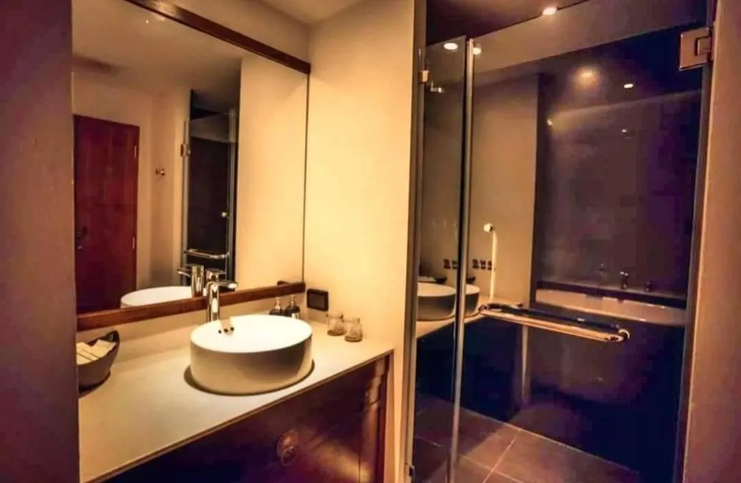 Bathroom in Villa Lantara Chiangmai
