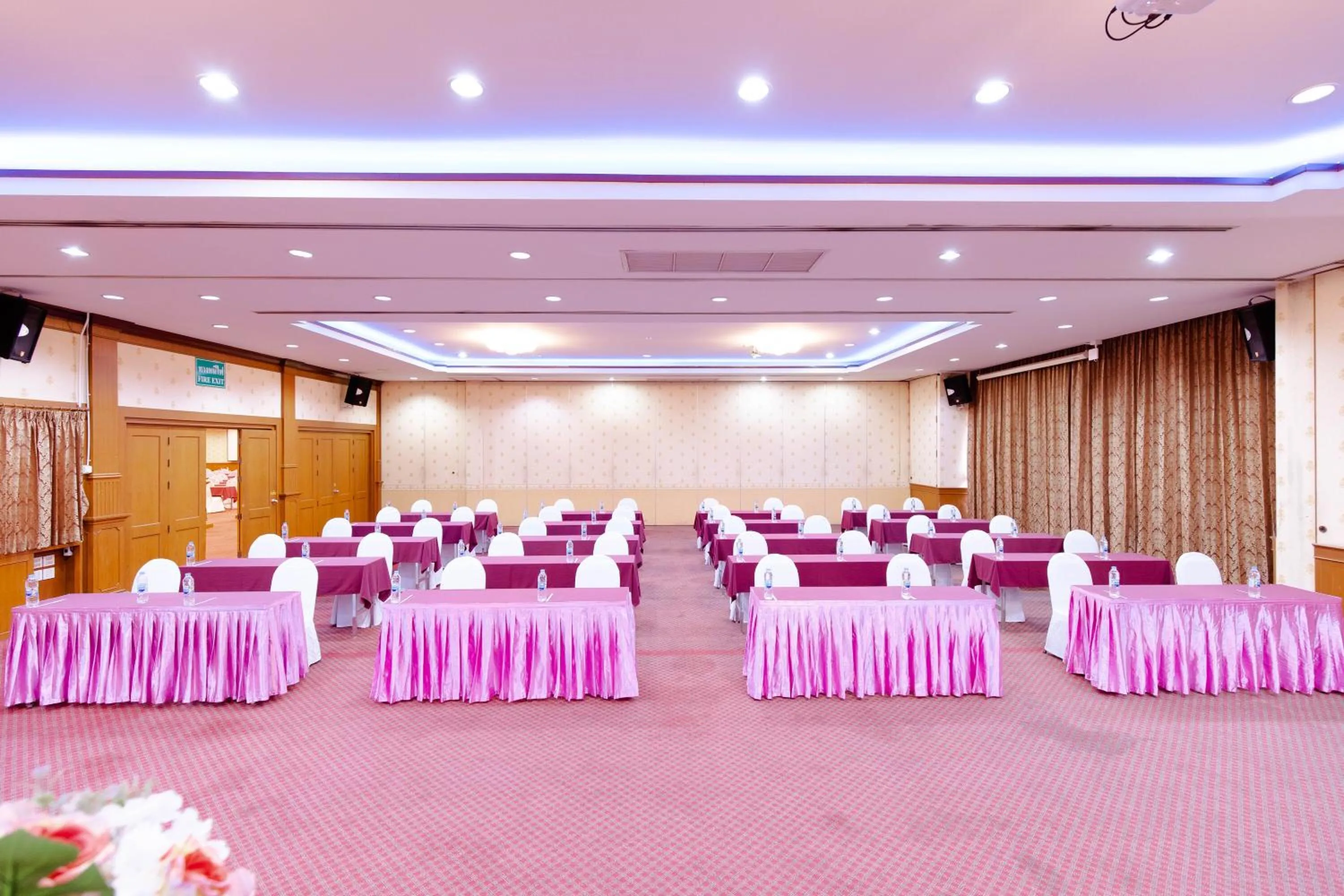Meeting/conference room in Chumphon Gardens Hotel